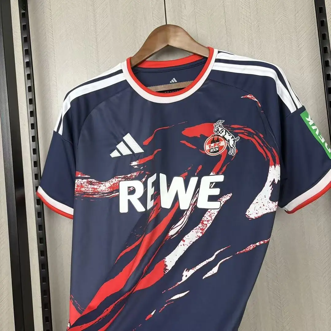 CAMISA COLÔNIA (1. FC KÖLN) 26/27 TERCEIRA - Azul-Marinho e Vermelha 5