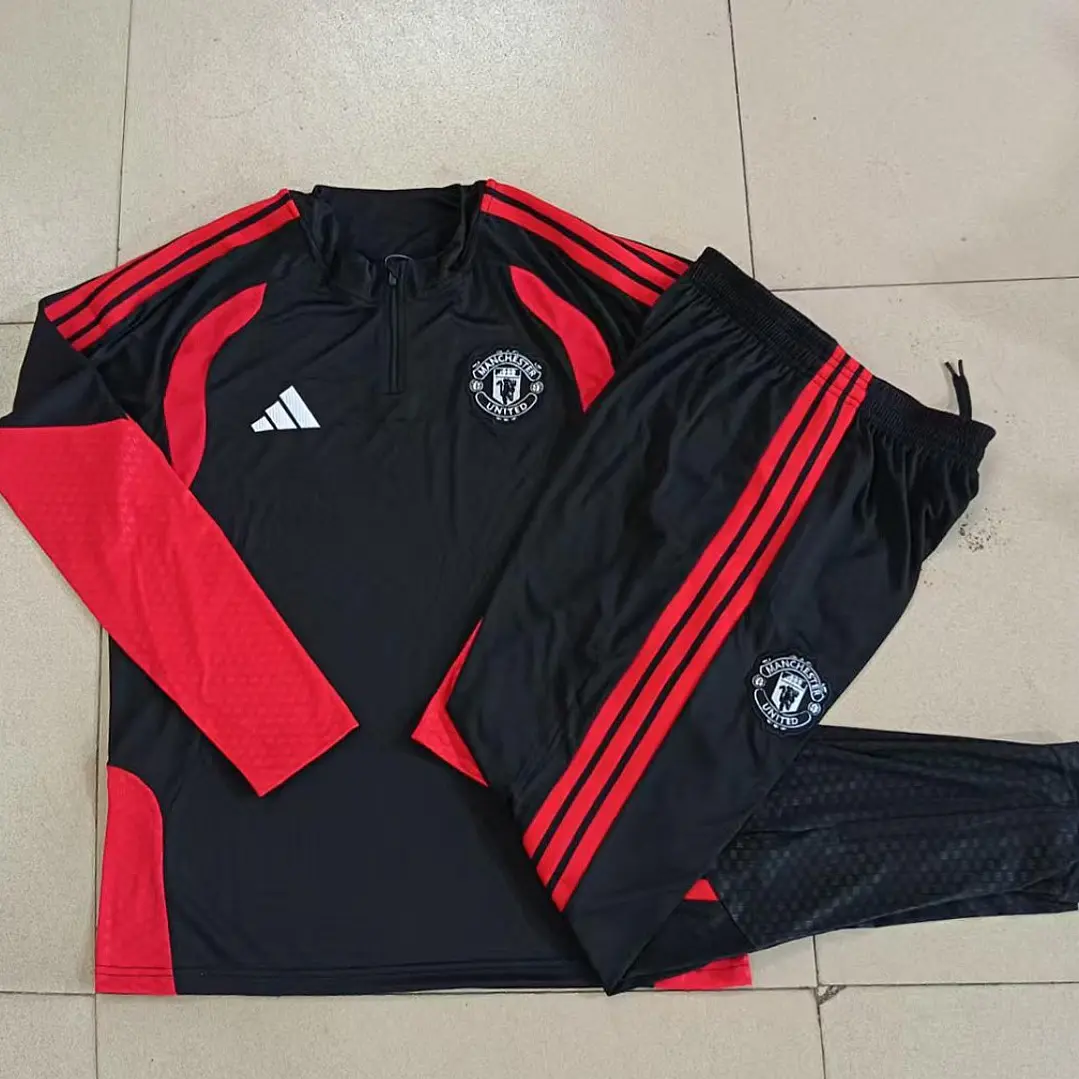 CONJUNTO DE TREINO MANCHESTER UNITED 26/27 - MEIO ZÍPER - Preto e Vermelho 5