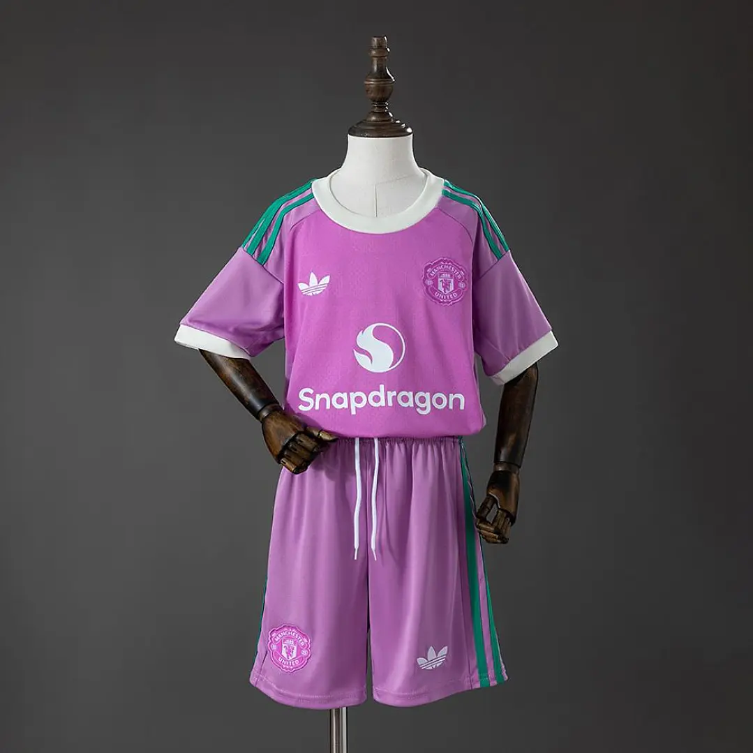 CONJUNTO INFANTIL MANCHESTER UNITED 26/27 GOLEIRO - Rosa 1