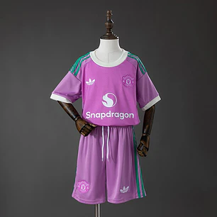 CONJUNTO INFANTIL MANCHESTER UNITED 26/27 GOLEIRO - Rosa