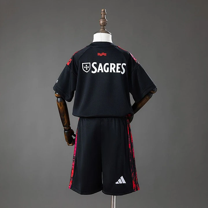 CONJUNTO INFANTIL BENFICA 26/27 TERCEIRA - Preta e Vermelha 2