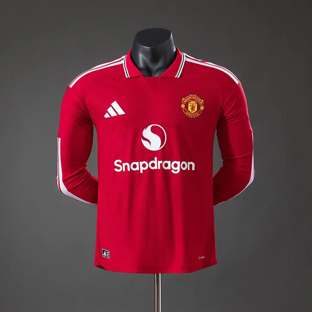 CAMISA MANCHESTER UNITED 26/27 CASA - Versão Jogador Slim Fit - Manga Longa 1