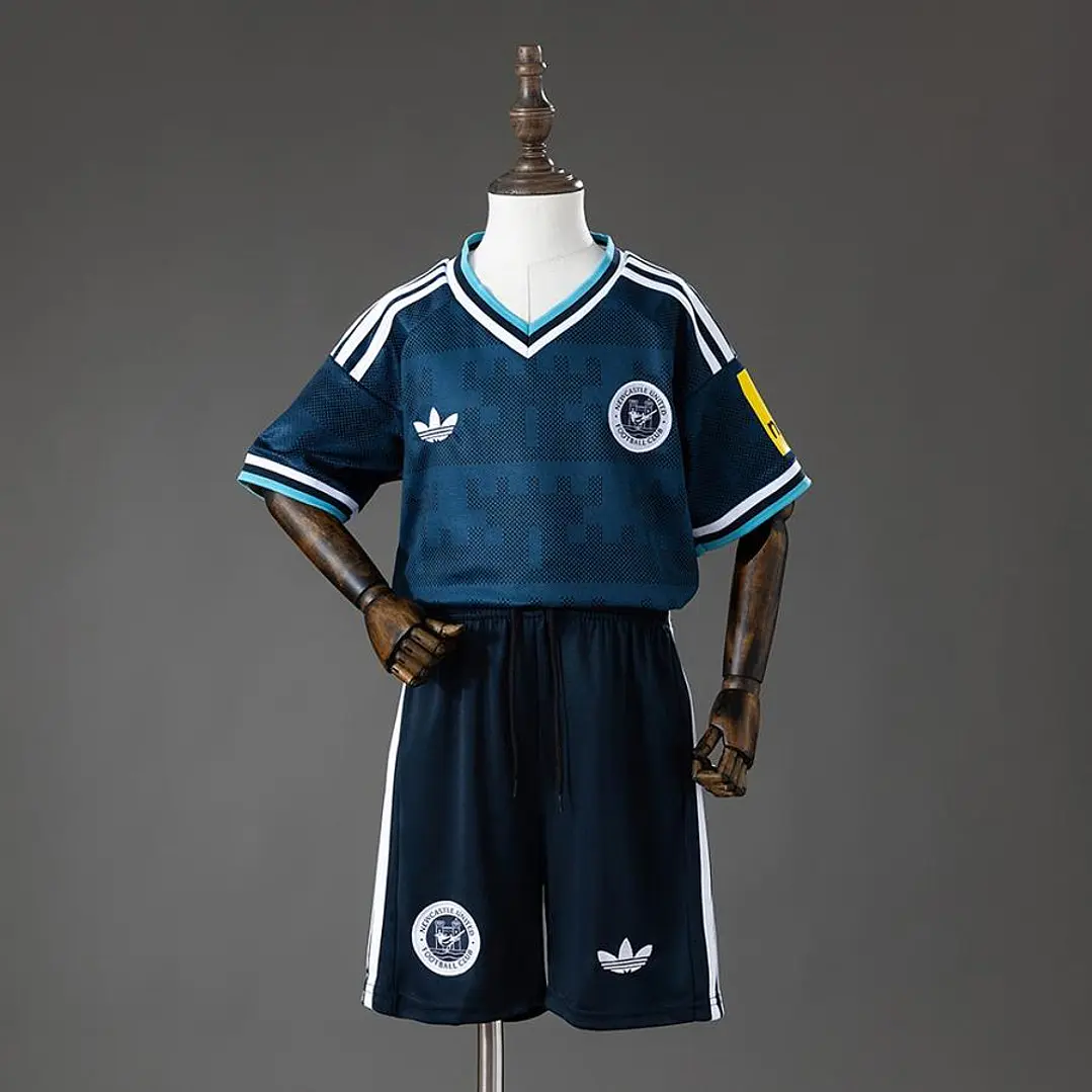 CONJUNTO INFANTIL NEWCASTLE UNITED 26/27 FORA 1