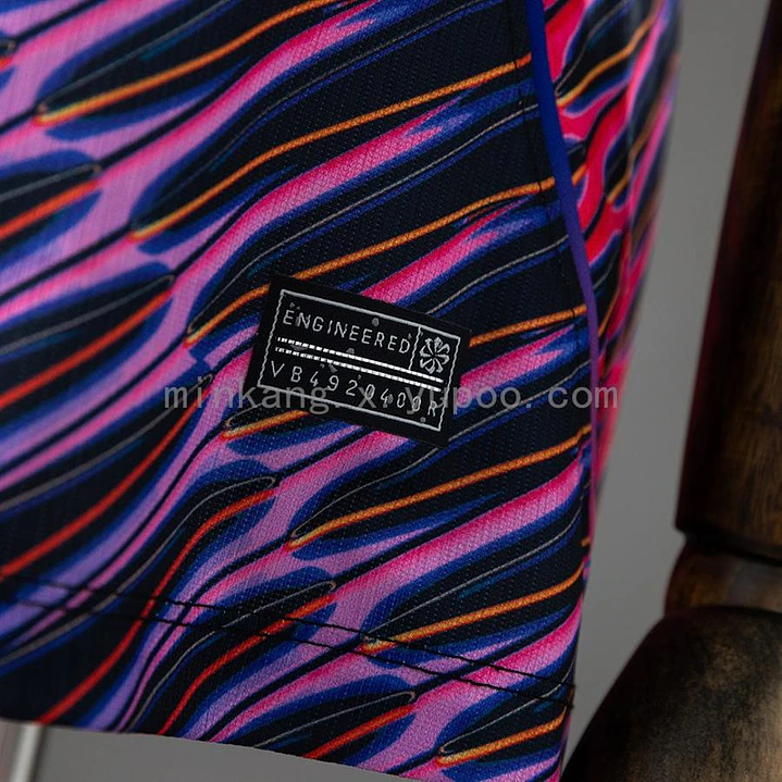 CAMISA TOTTENHAM 26/27 FORA - Feminina 4
