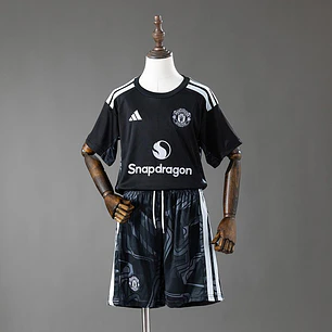CONJUNTO INFANTIL MANCHESTER UNITED 26/27 GOLEIRO - Preta
