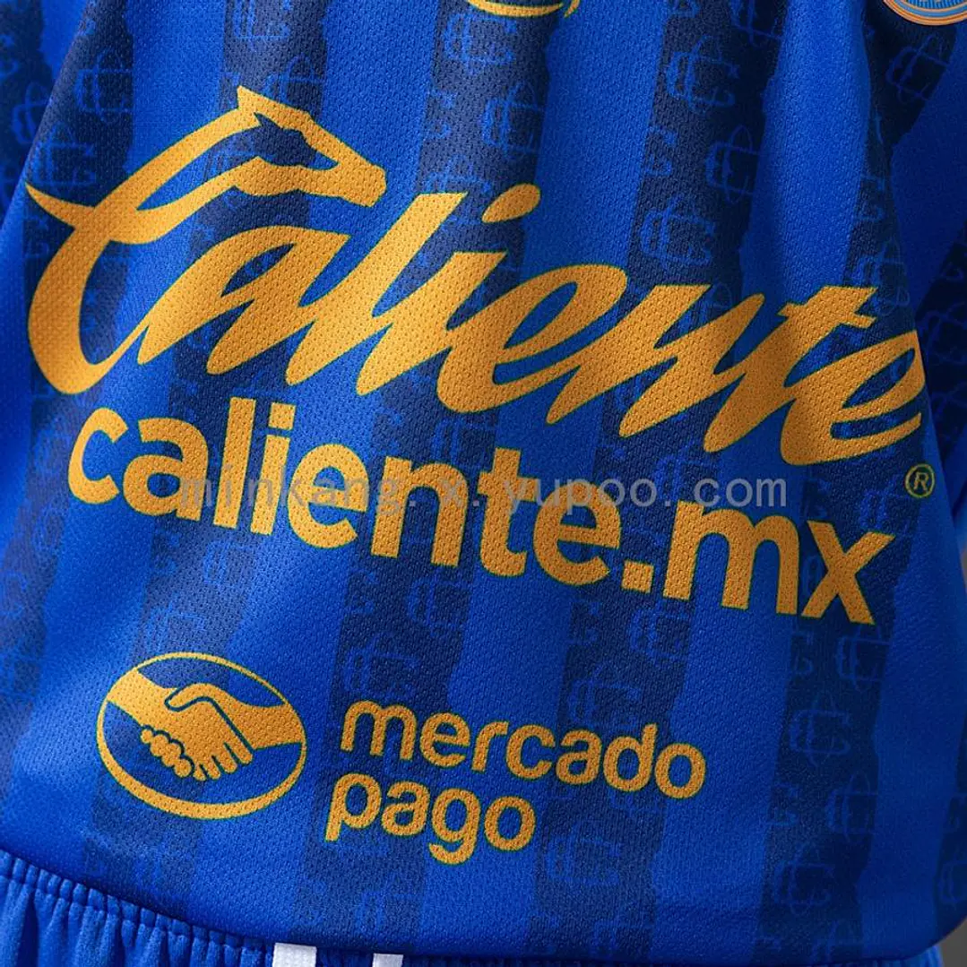 CONJUNTO INFANTIL CHIVAS GUADALAJARA 26/27 TERCEIRA 4
