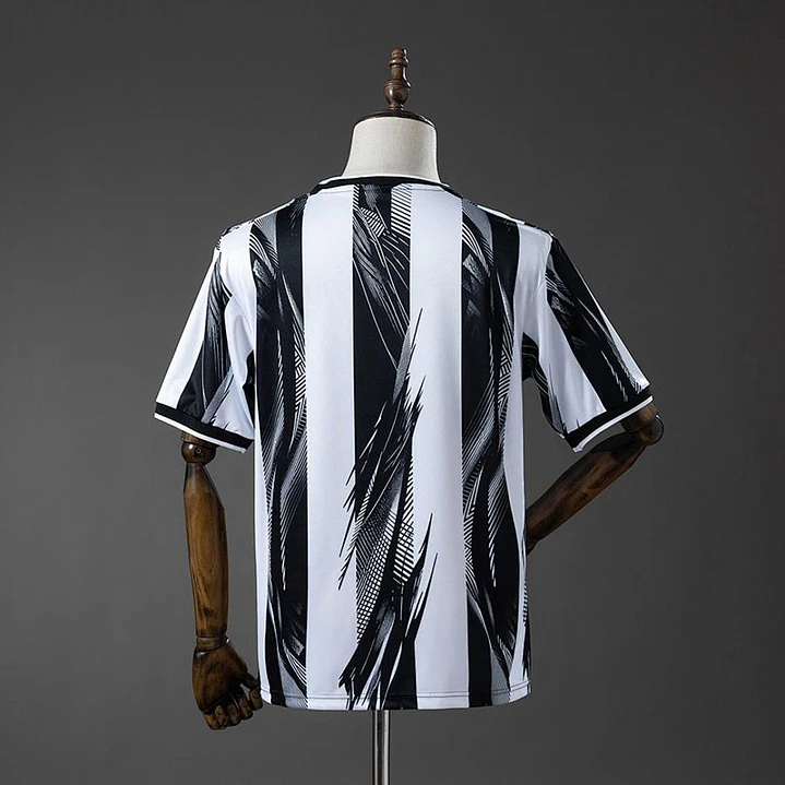 CAMISA NEWCASTLE UNITED 26/27 CASA 2