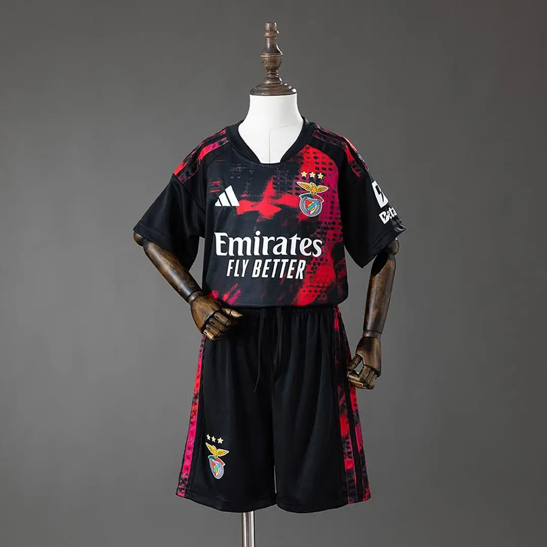 CONJUNTO INFANTIL BENFICA 26/27 TERCEIRA - Preta e Vermelha 1