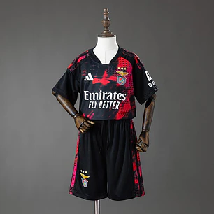 CONJUNTO INFANTIL BENFICA 26/27 TERCEIRA - Preta e Vermelha