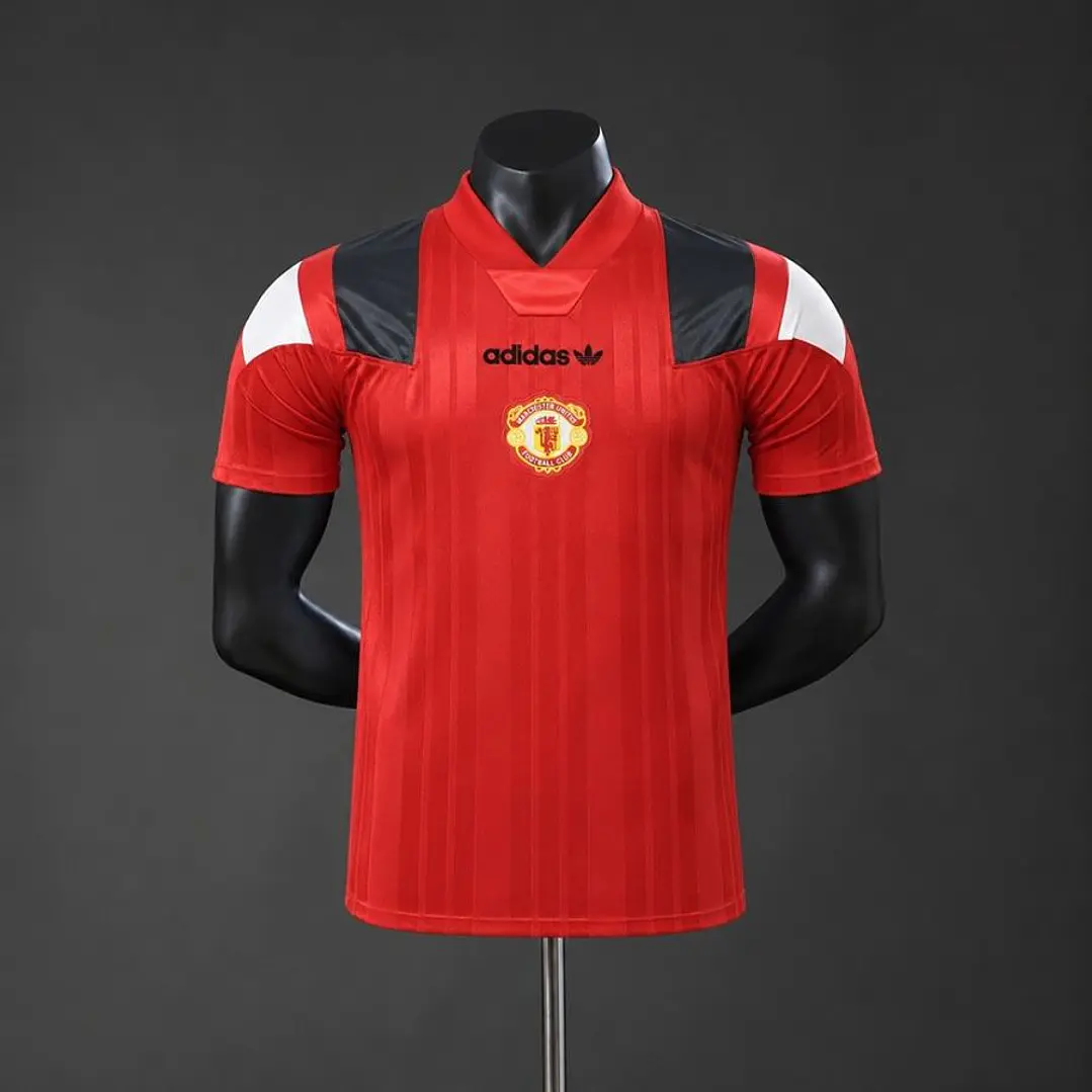 CAMISA MANCHESTER UNITED 26/27 EQT RETRÔ, Vermelha, Versão Jogador Slim Fit 1