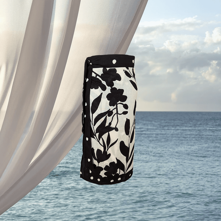 Falda Pareo Hojas y Flores Negras 1