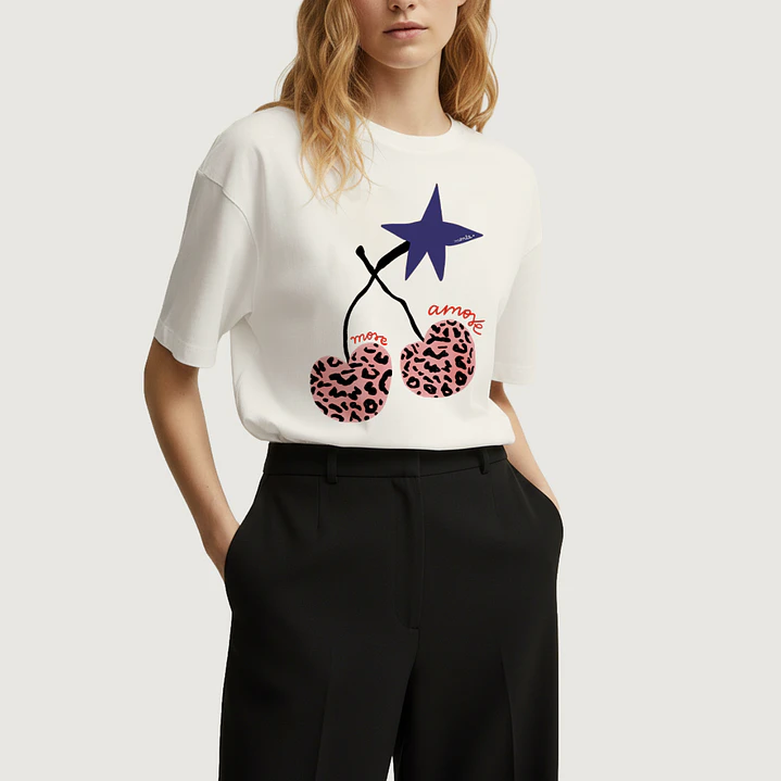 Camiseta Cerezas animal print 1