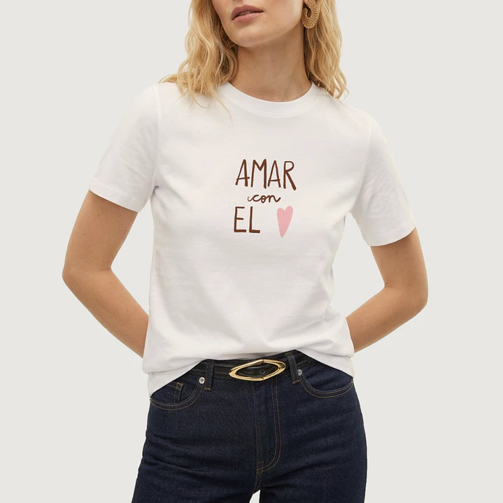 Camiseta Amar con el corazón  1