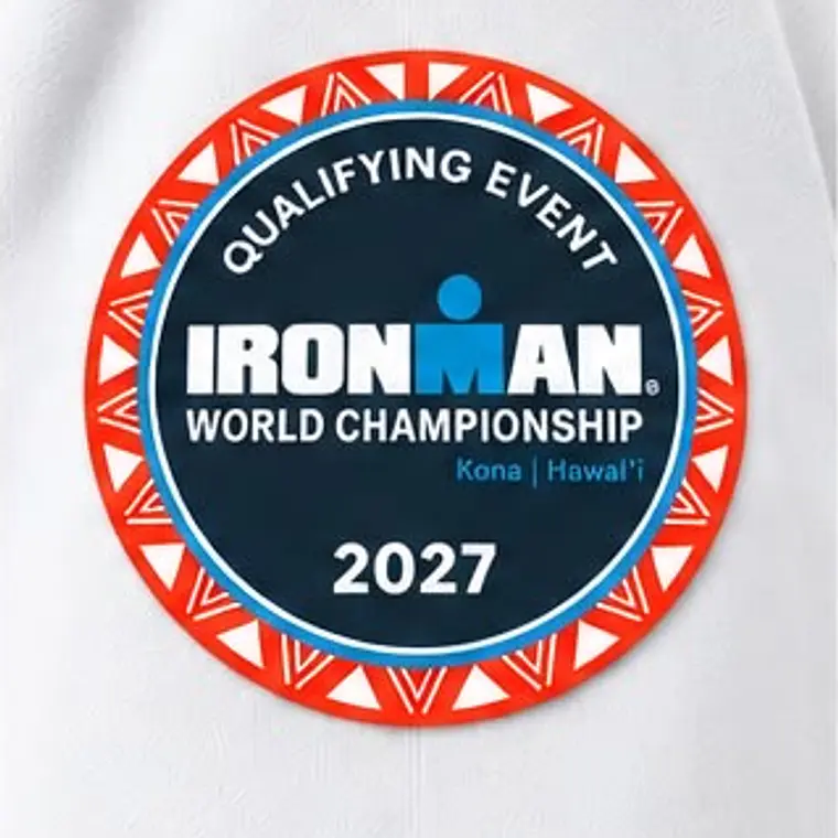Polerón IRONMAN VALDIVIA 140.6 Unisex | Blanco 4