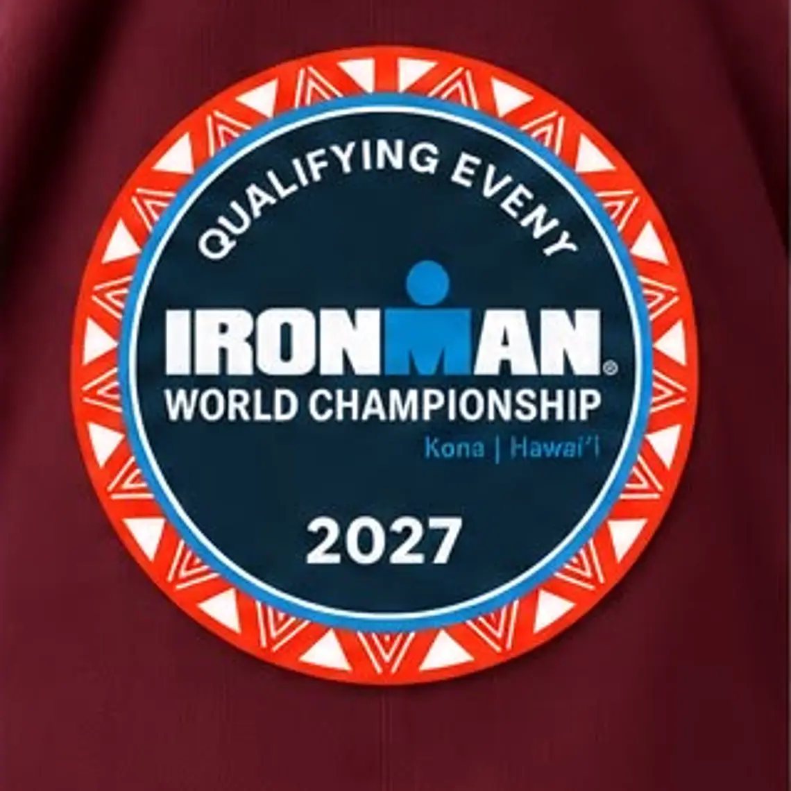 Polerón IRONMAN VALDIVIA 140.6 Unisex | Burdeo Oscuro 6