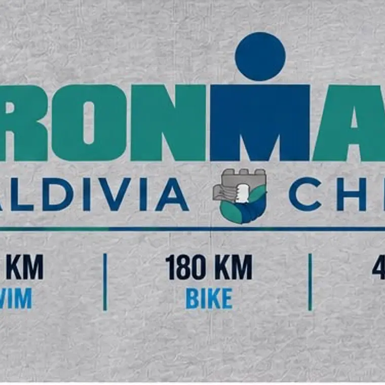 Poleron IRONMAN VALDIVIA 140.6 Unisex | Gris 6