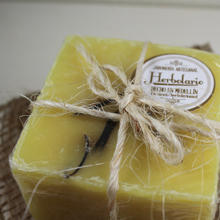 Shampu Herbolario Romero y aloe vera 180 g  4