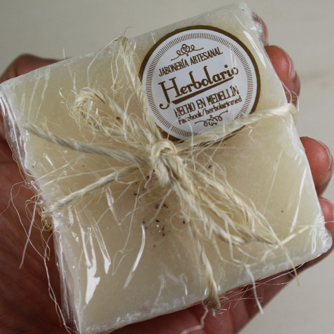 Shampú Herbolario coco, linaza y aloe vera 180 g 3