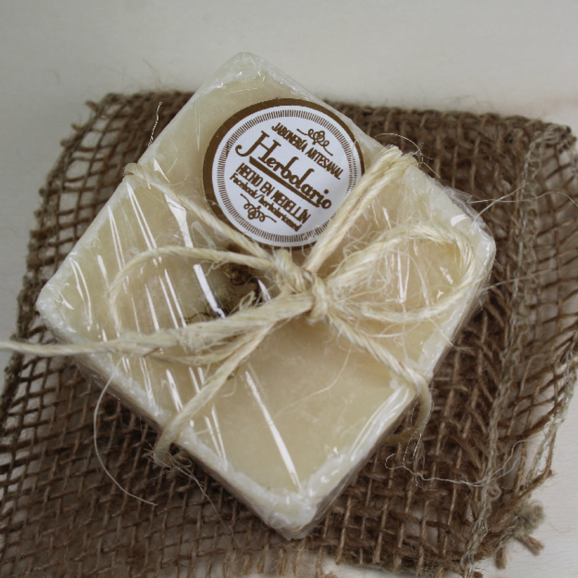 Shampú Herbolario coco, linaza y aloe vera 180 g 4