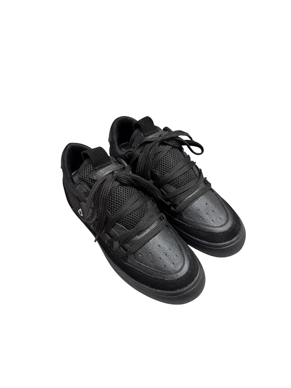 EXO 02 BLACK 1