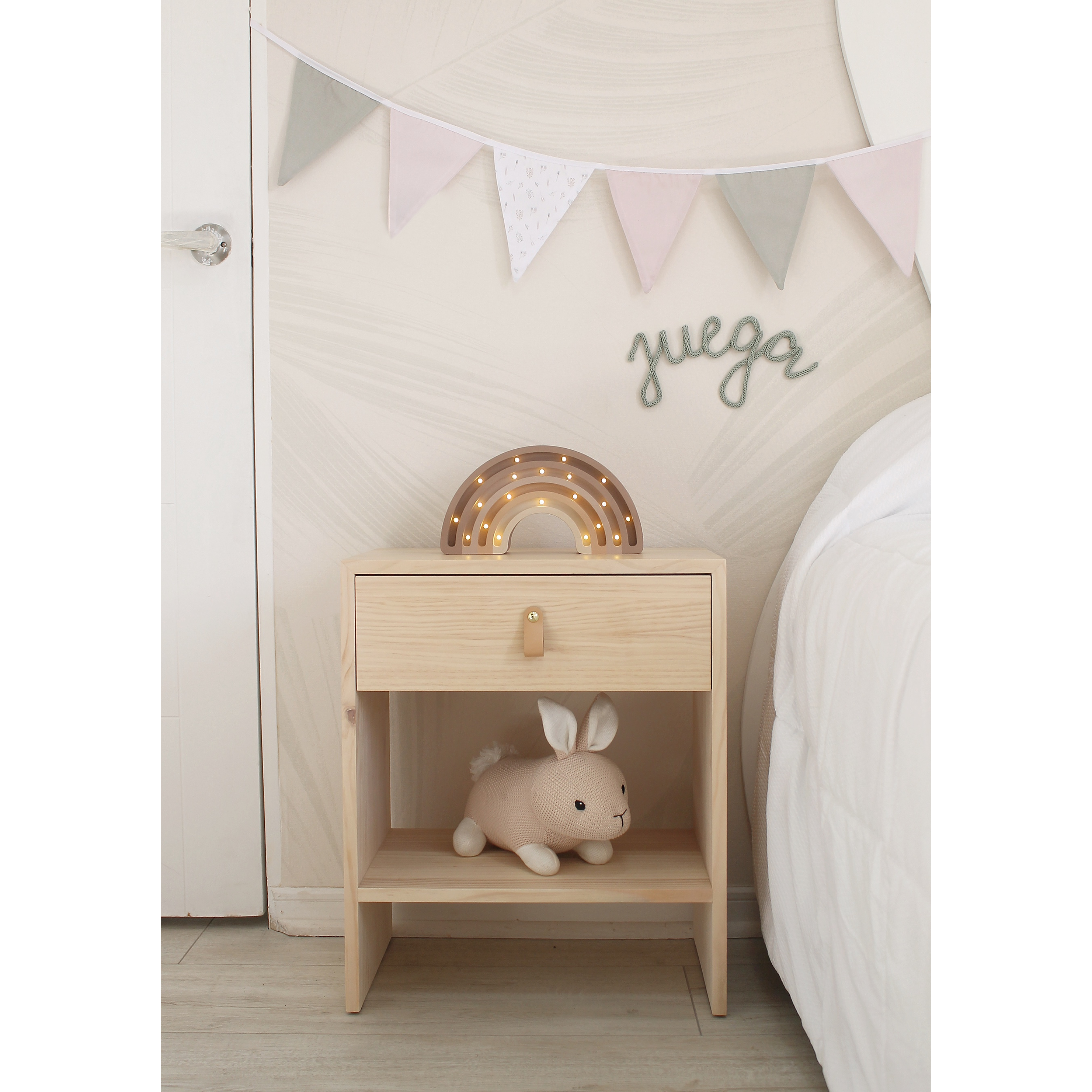 Velador con tirador de cuero  / Modelo Malta Blanqueado  1