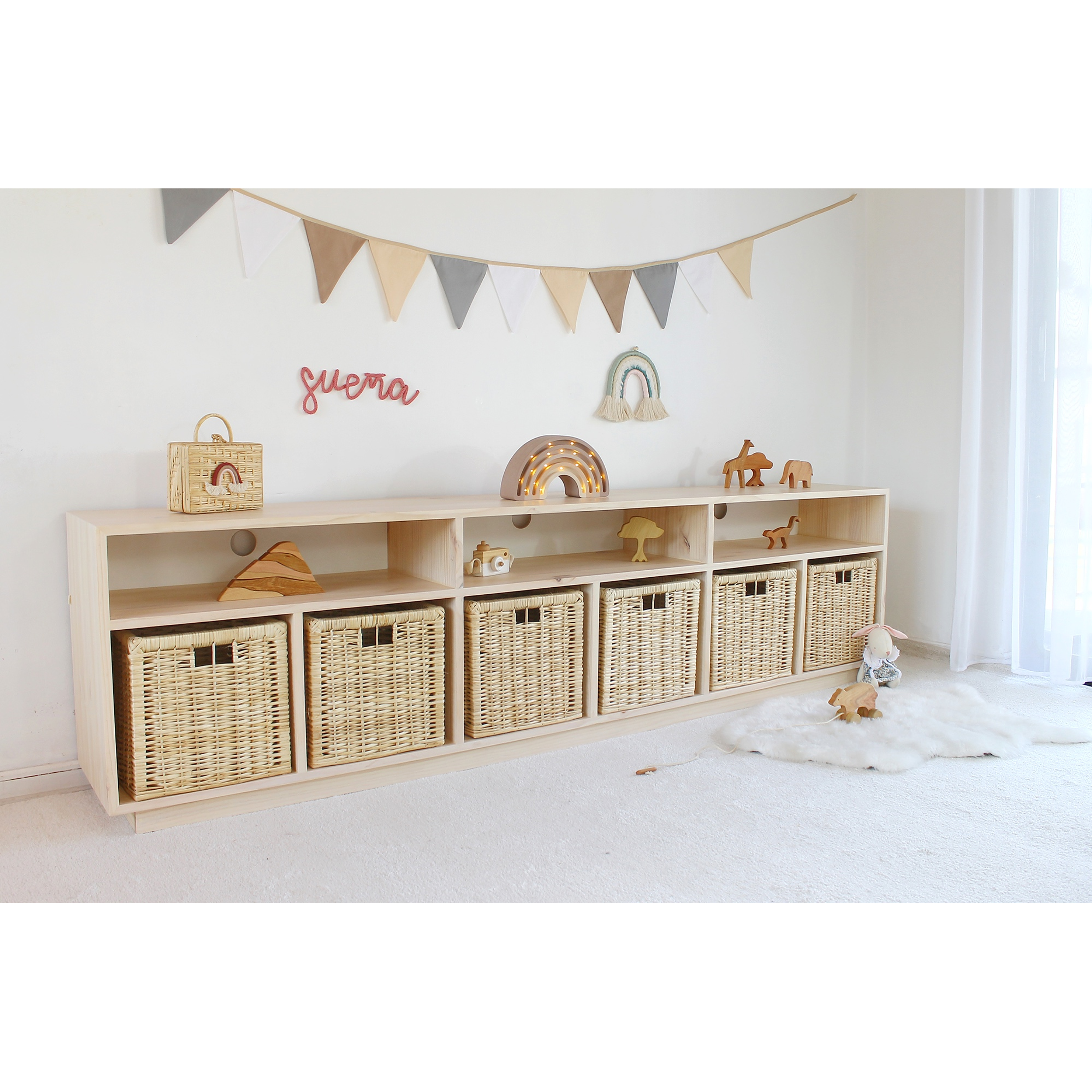 Mueble organizador con mimbres / Modelo Nobu madera blanqueada 3