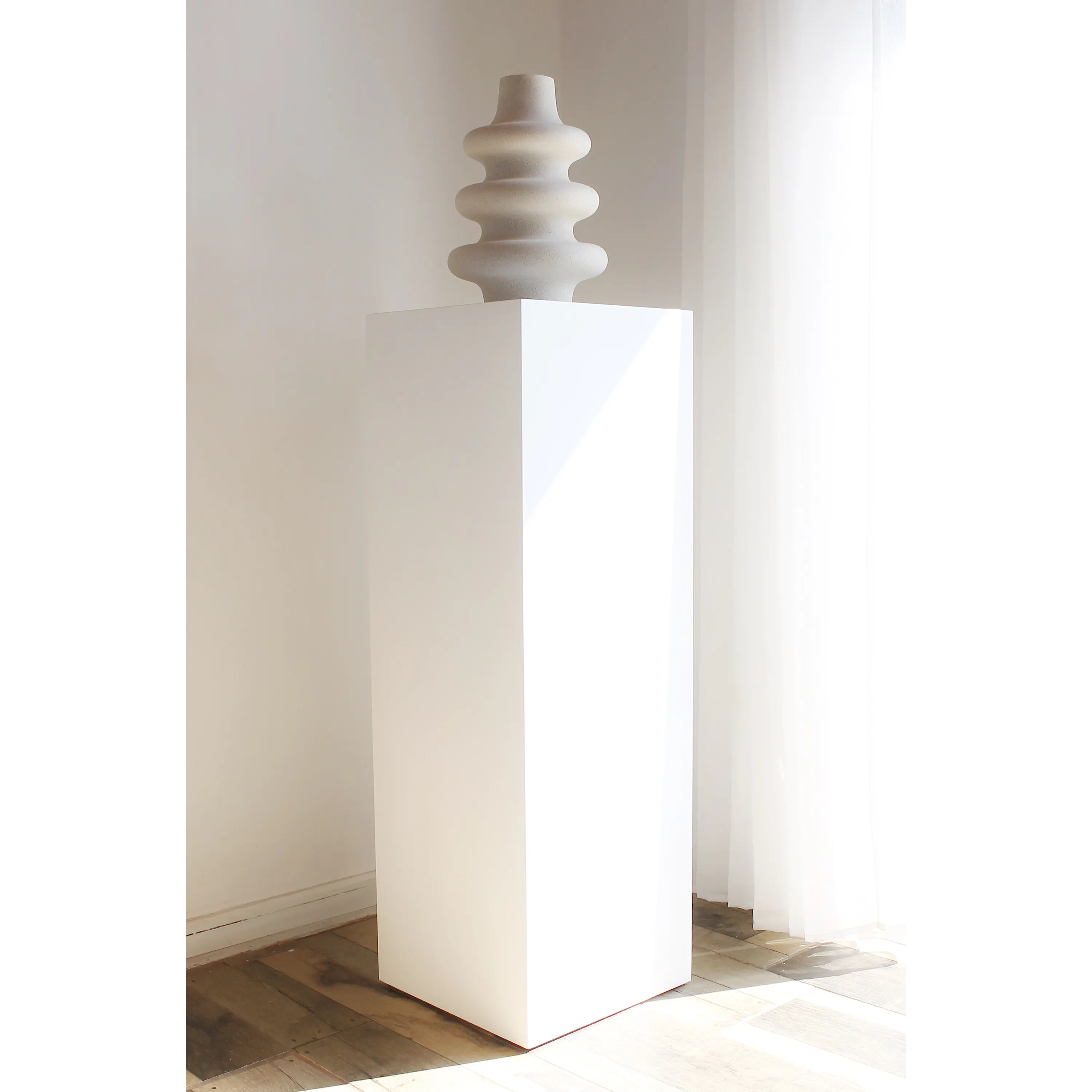 Pedestal para escultura Maison / Plinto blanco 5