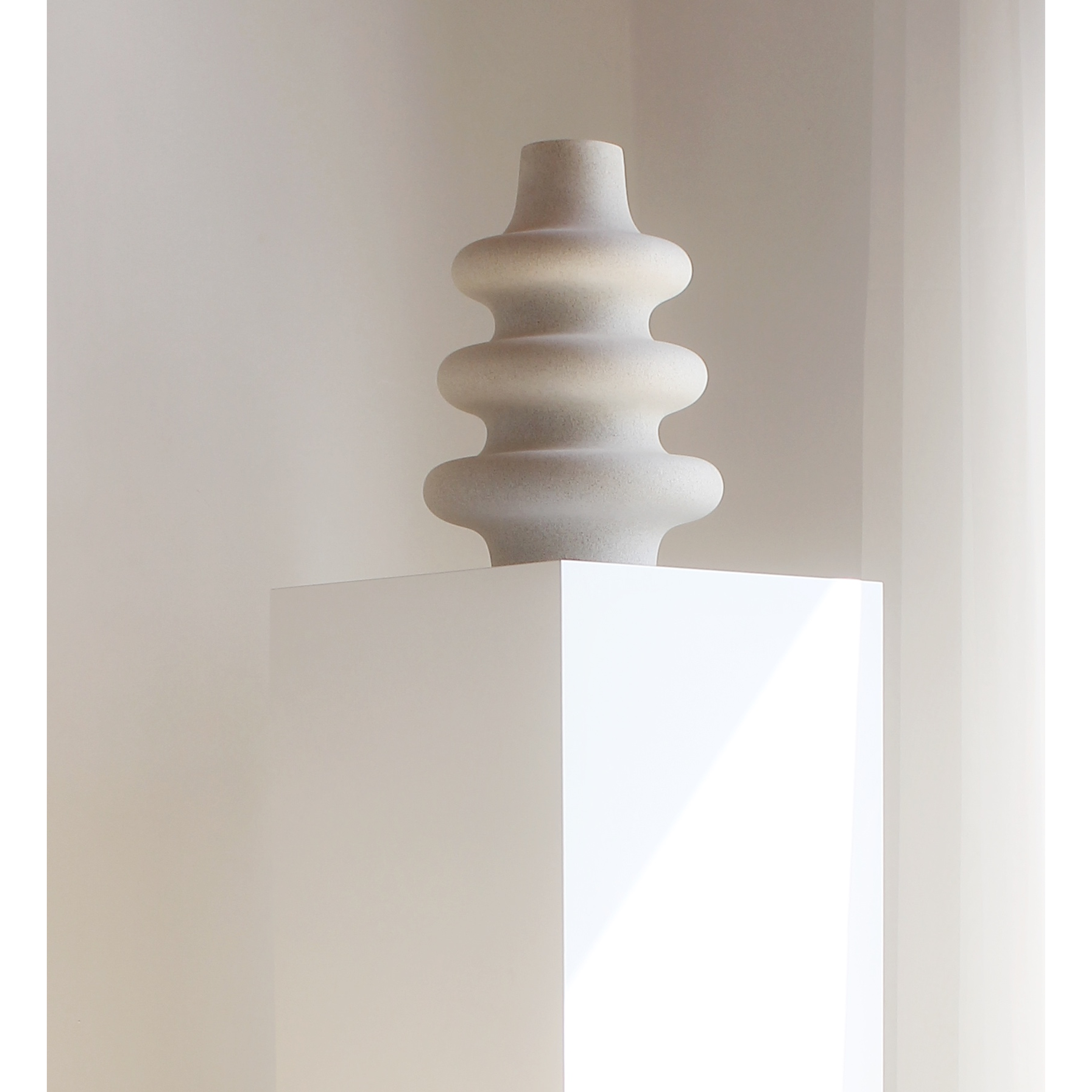 Pedestal para escultura Maison / Plinto blanco 4