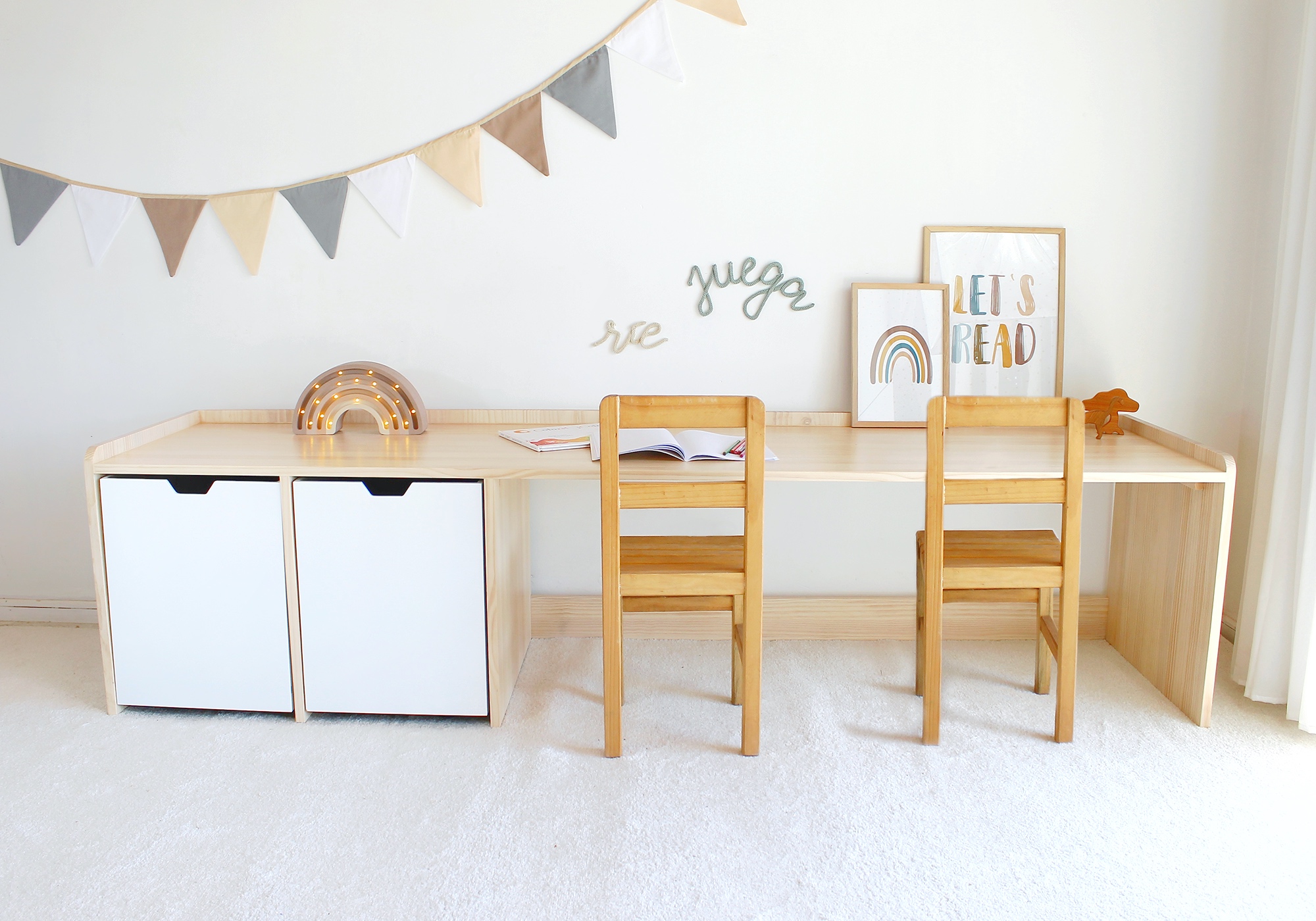 Mueble escritorio con bordes madera blanqueada / 2 cajones con ruedas  4