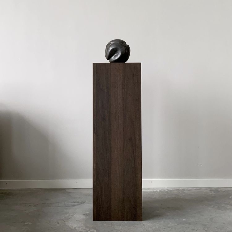 Pedestal para escultura Maison / Plinto madera  1
