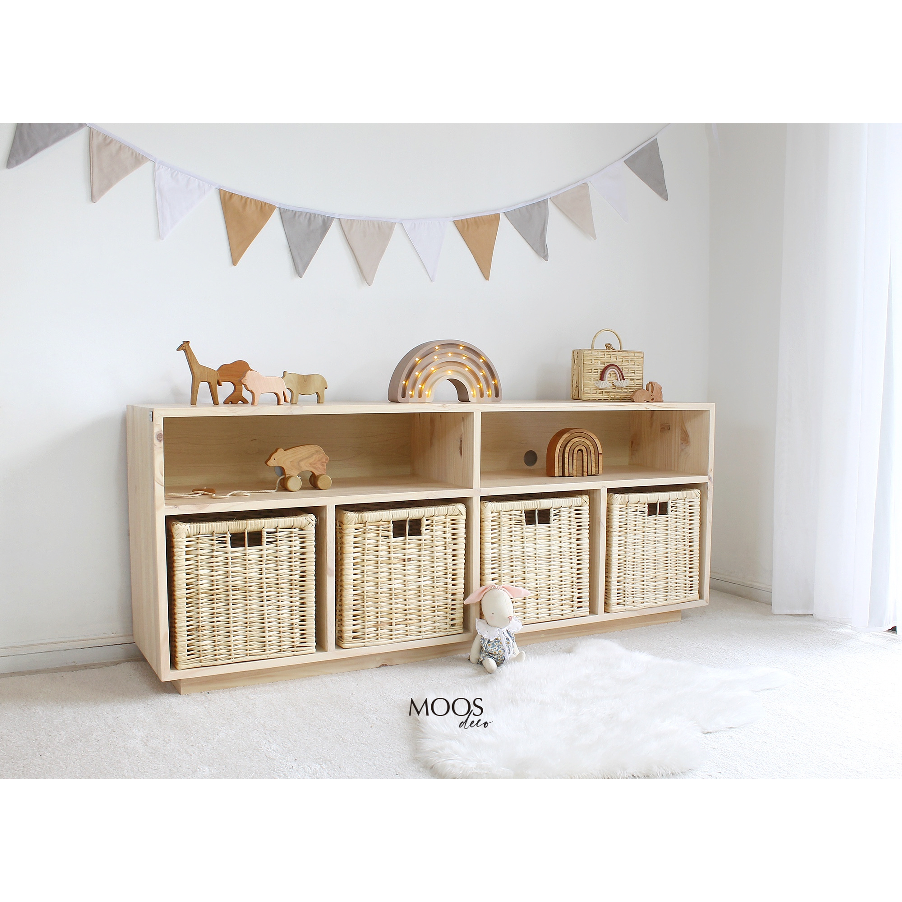 Mueble organizador con mimbres / Modelo Nobu madera blanqueada 2