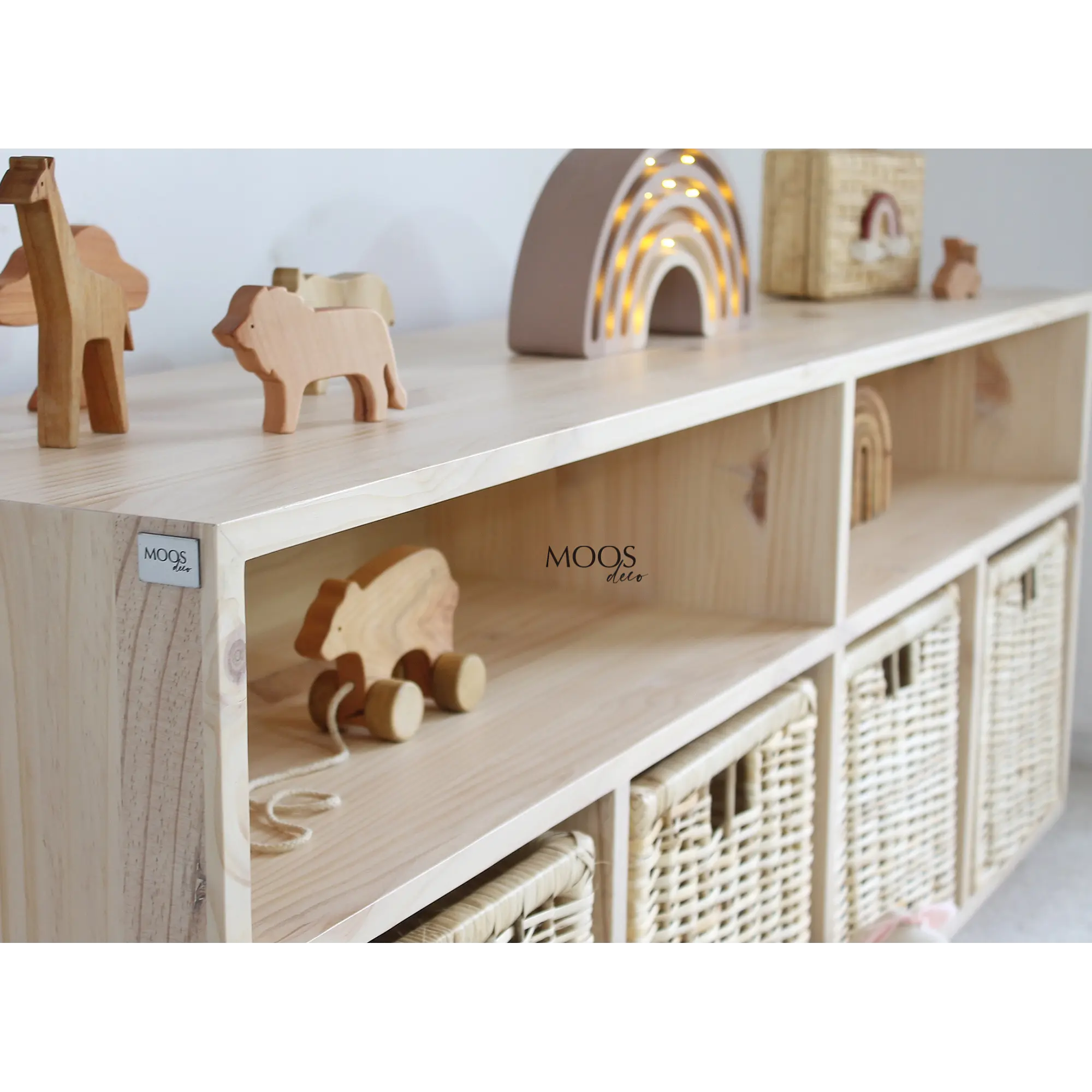 Mueble organizador con mimbres / Modelo Nobu madera blanqueada 6