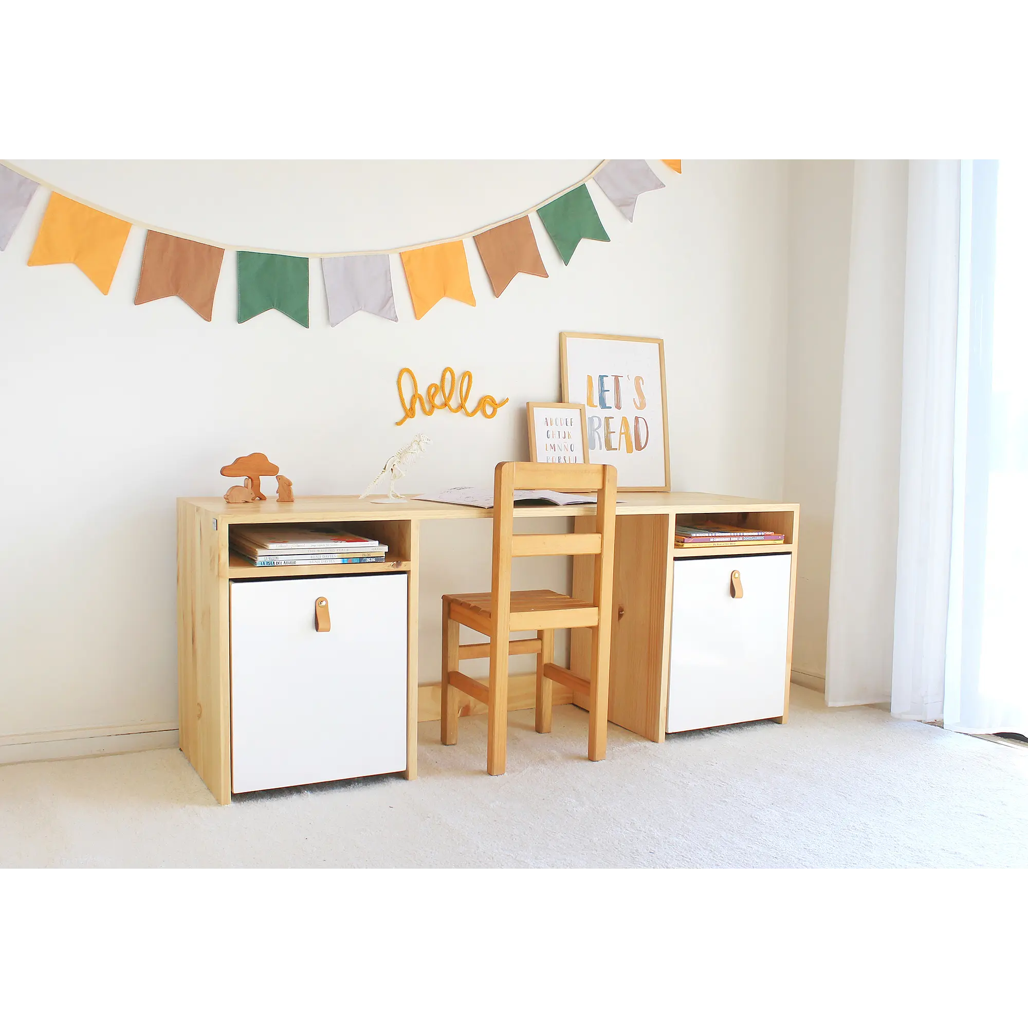 Mueble escritorio 2 cajones con ruedas  1