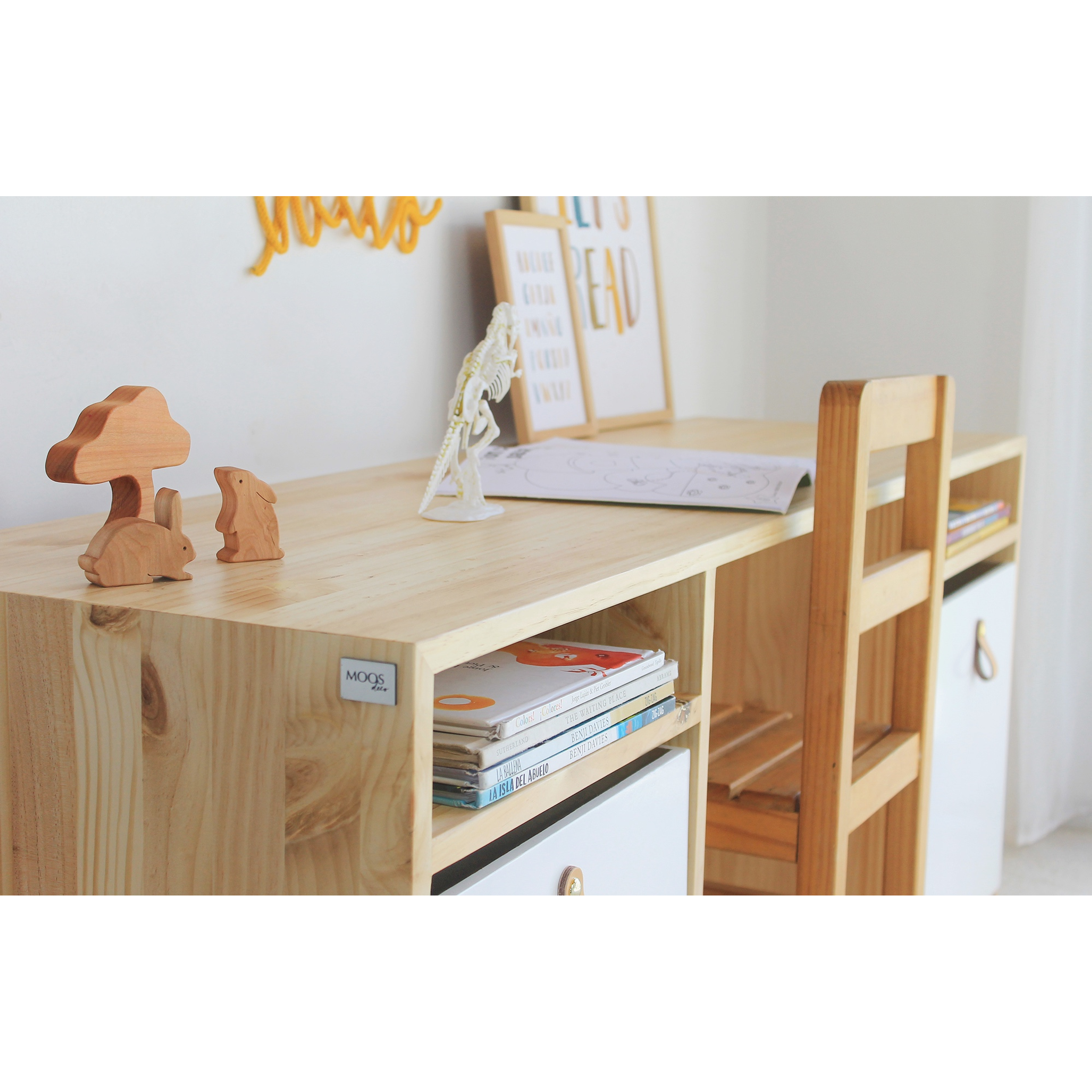 Mueble escritorio 2 cajones con ruedas  2