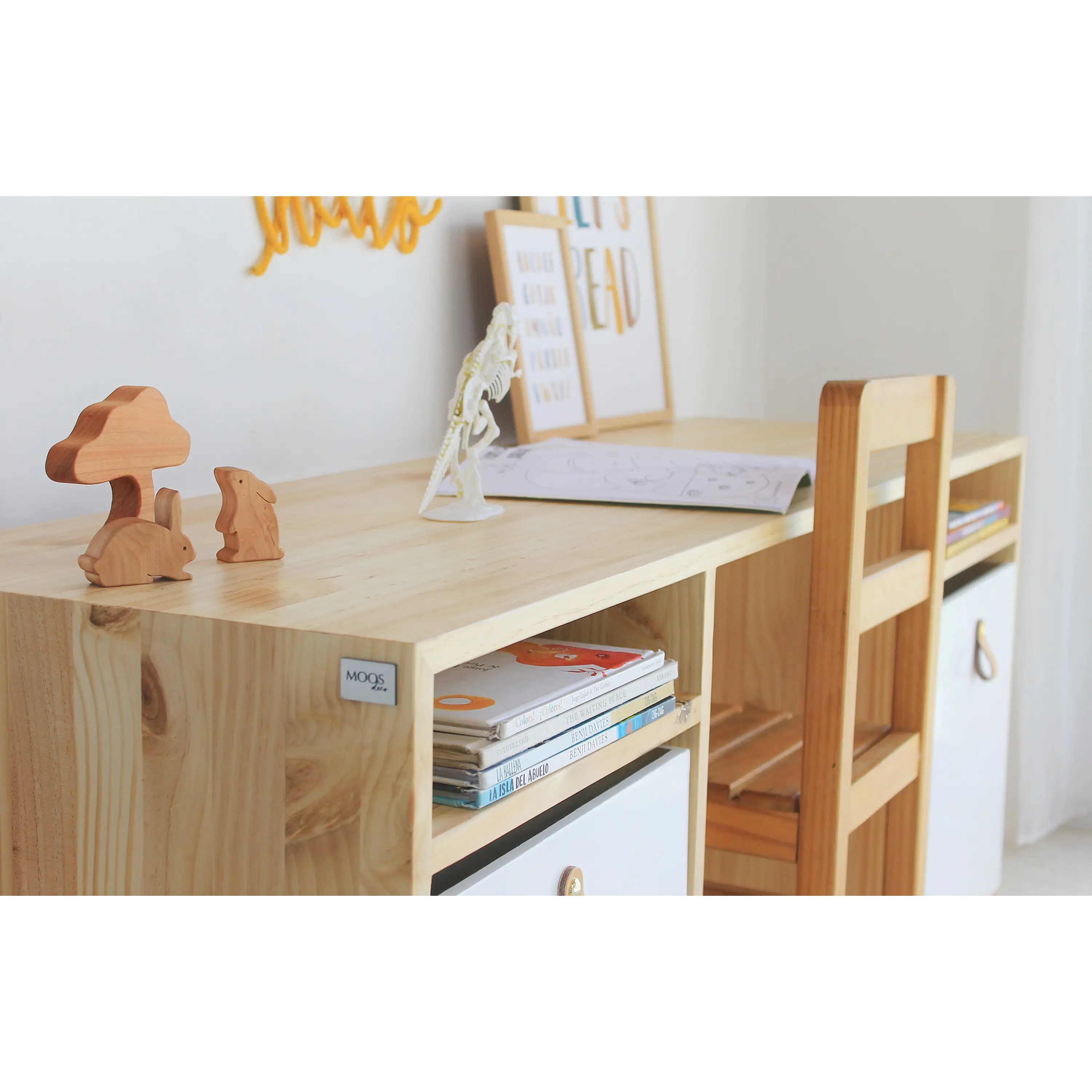 Mueble escritorio 2 cajones con ruedas  2