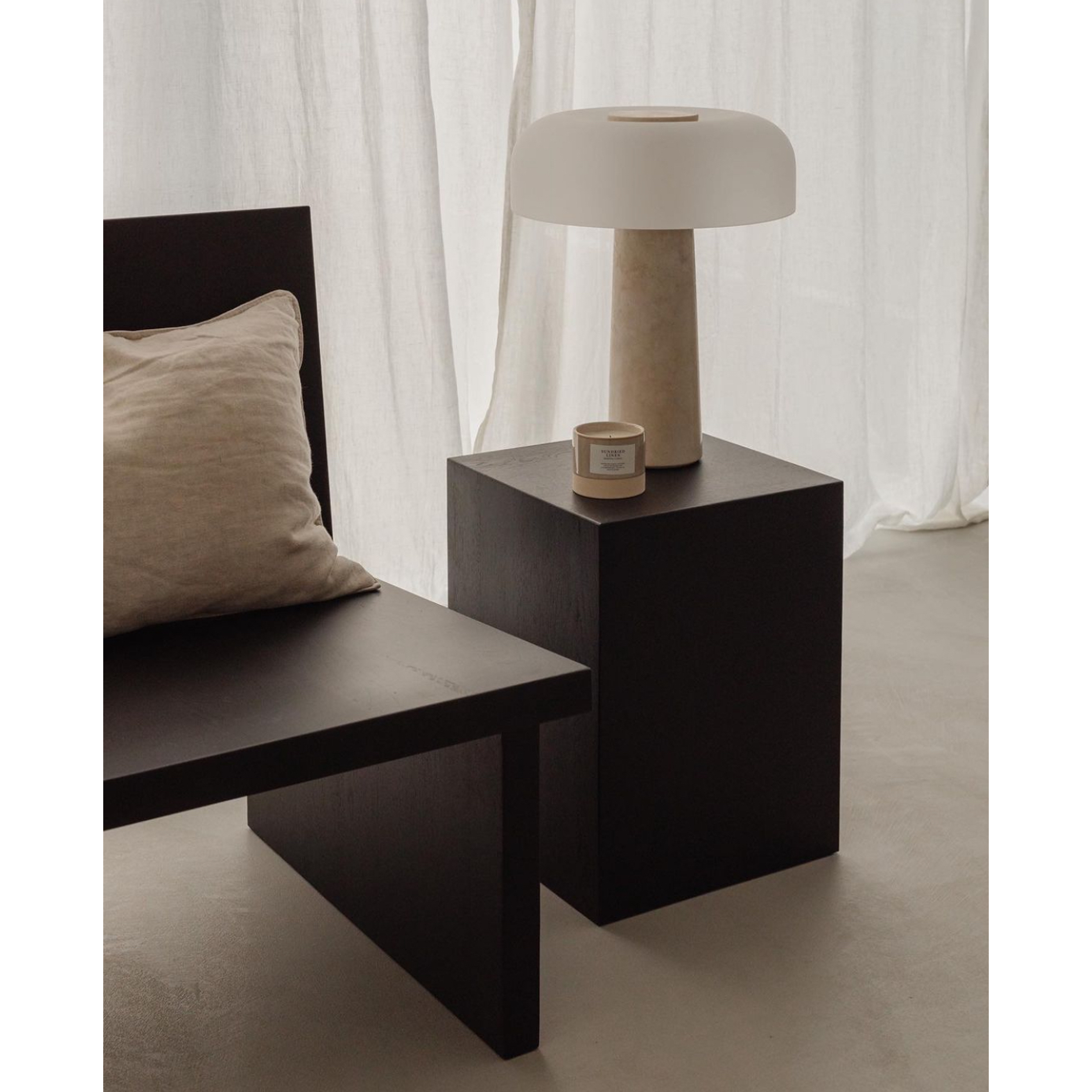 Mesa lateral Bassau  1