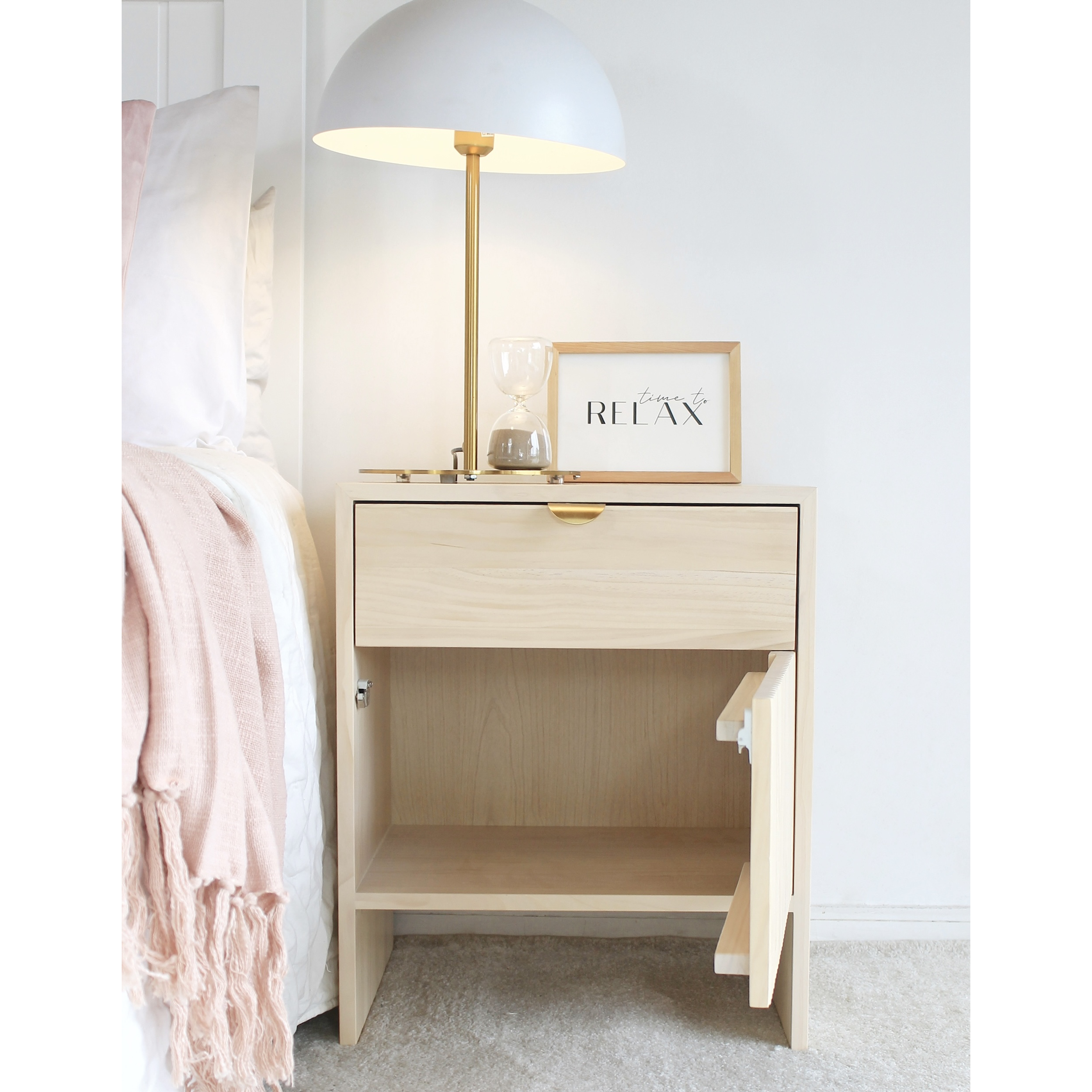 Velador de madera / Modelo Quinn blanqueado  7