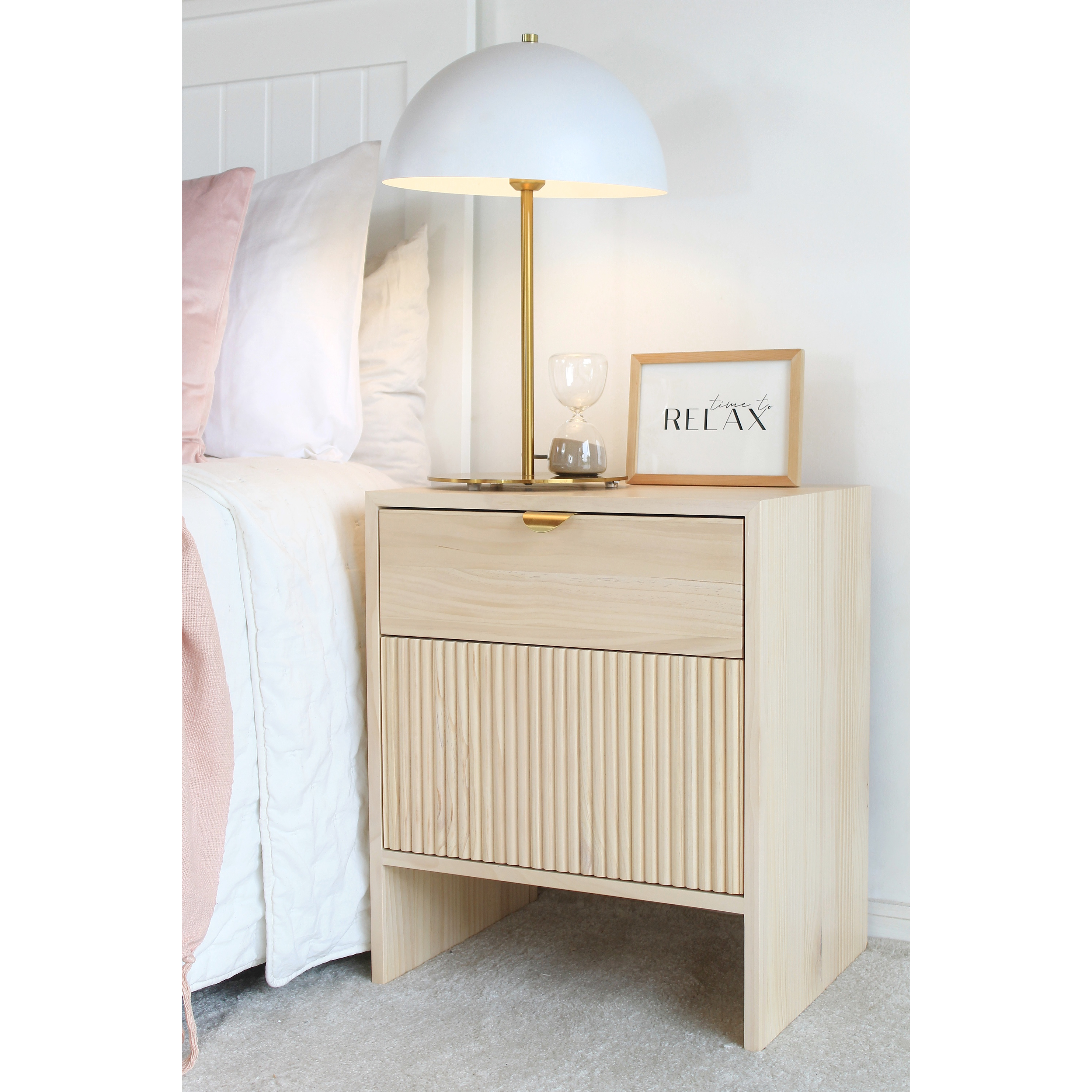 Velador de madera / Modelo Quinn blanqueado  2