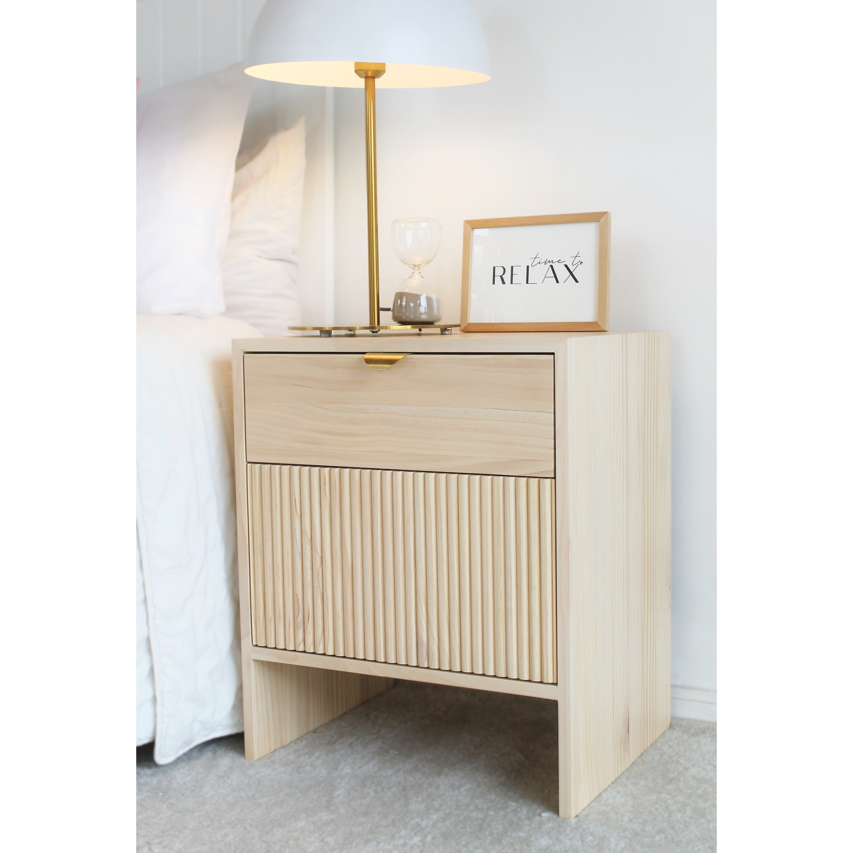 Velador de madera / Modelo Quinn blanqueado  4