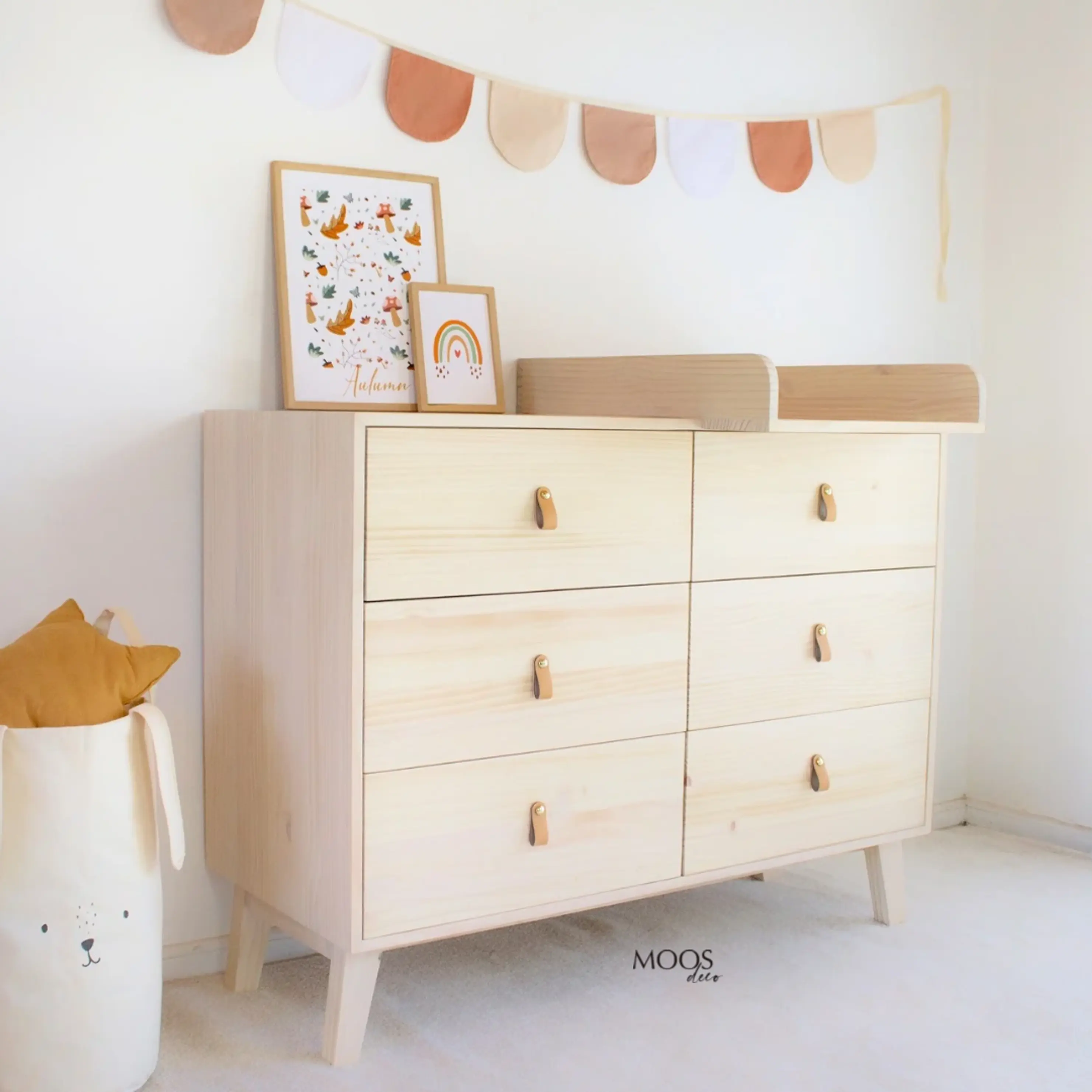 Cómoda Lamont madera maciza  1