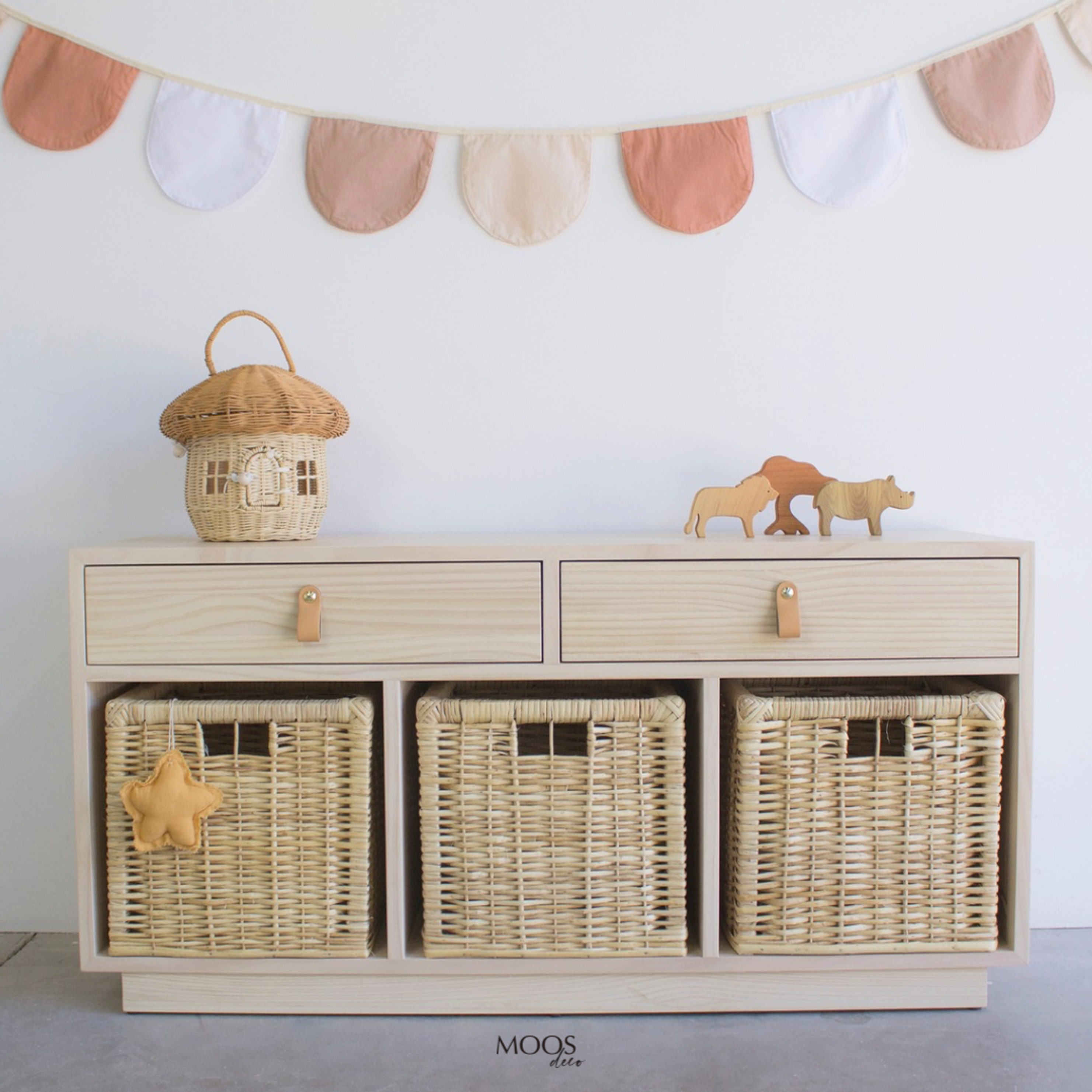 Velador organizador Alice madera blanqueada / 3 cestas  1