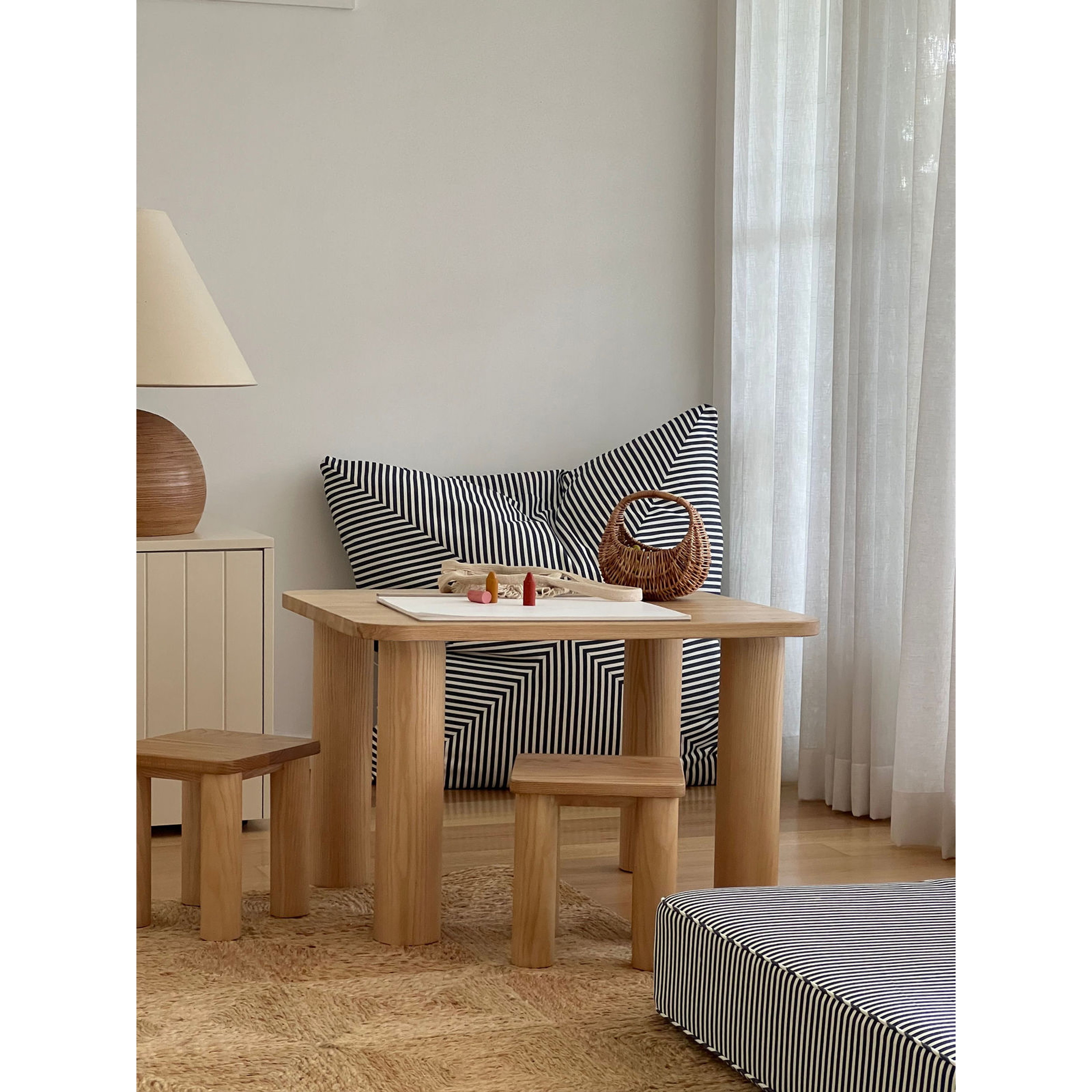 Mesa infantil de madera / Modelo Klein madera  3