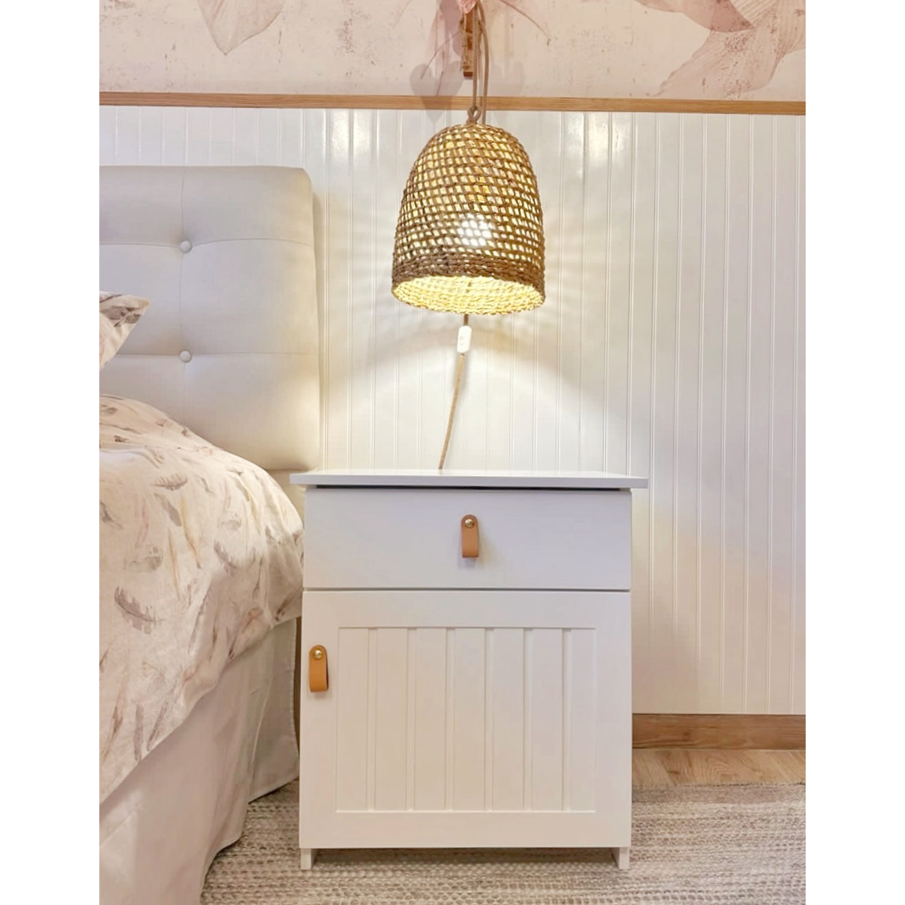 Velador Reese / Blanco puerta y cajón  1