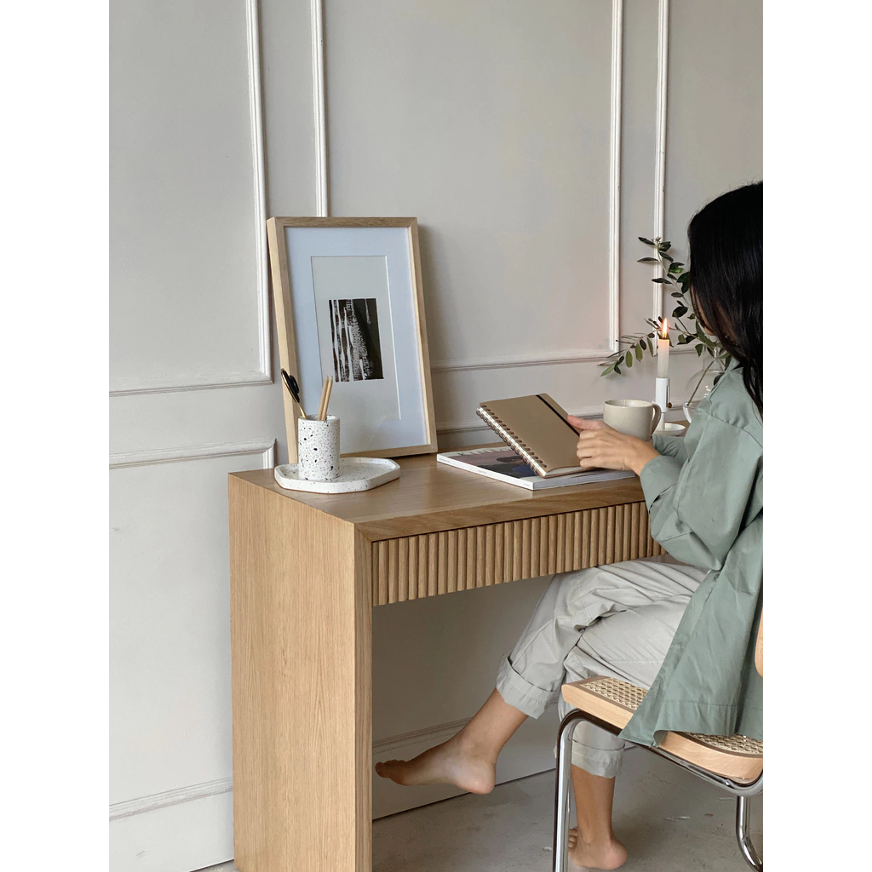 Escritorio de madera / modelo Lois  2