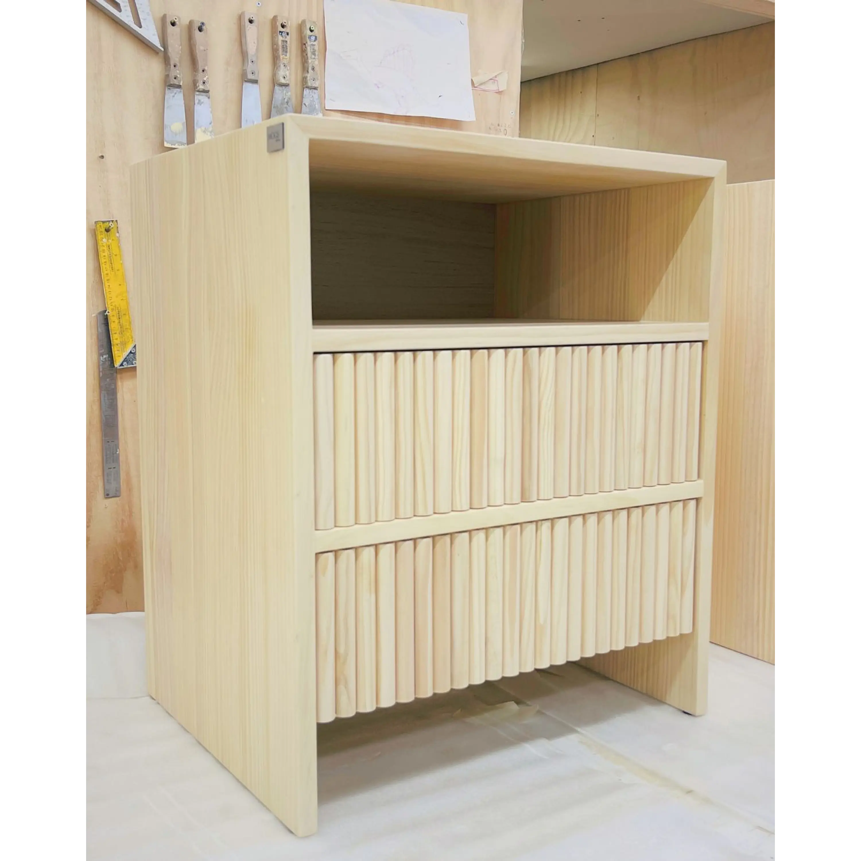 Velador de madera / Modelo Nook 2 cajones  2