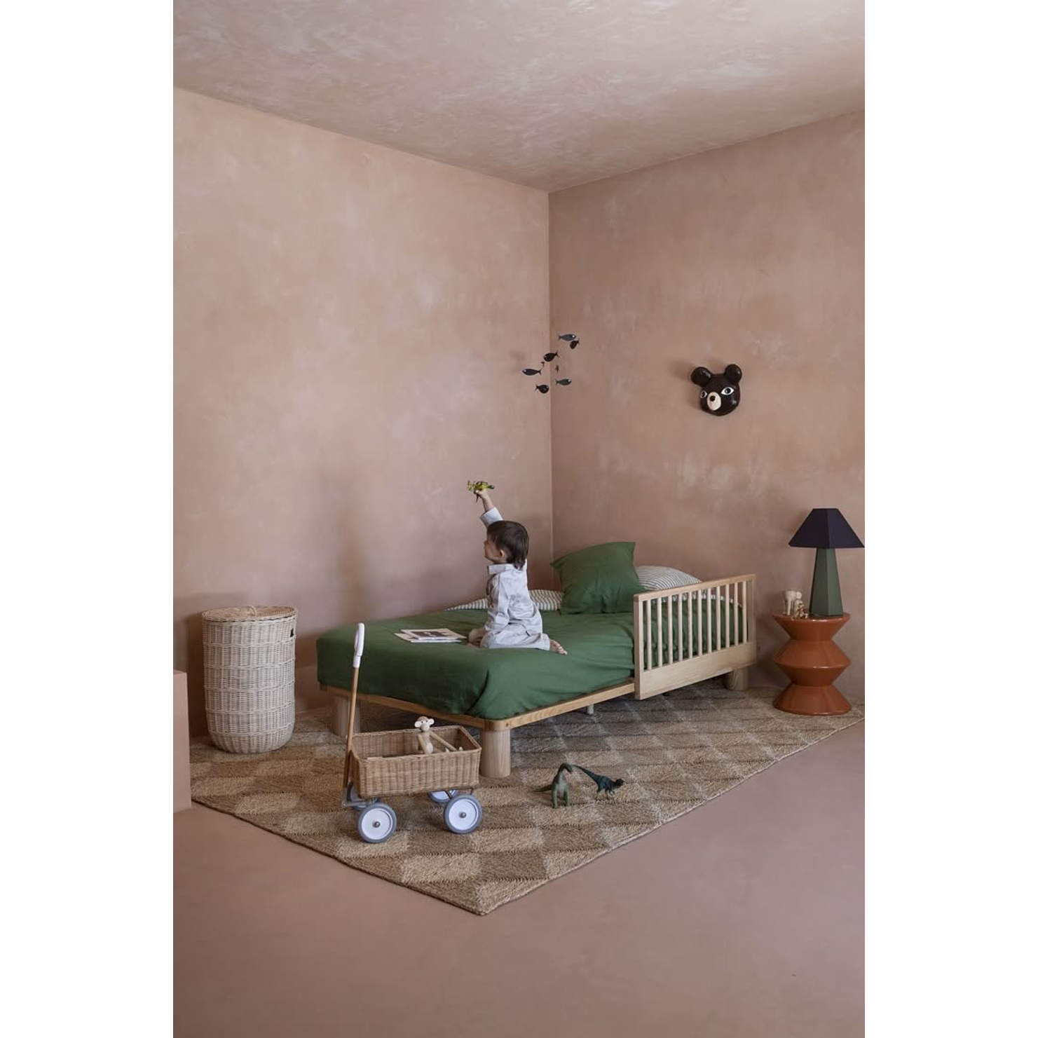 Cama Caprice madera maciza / 1.5 plazas  1