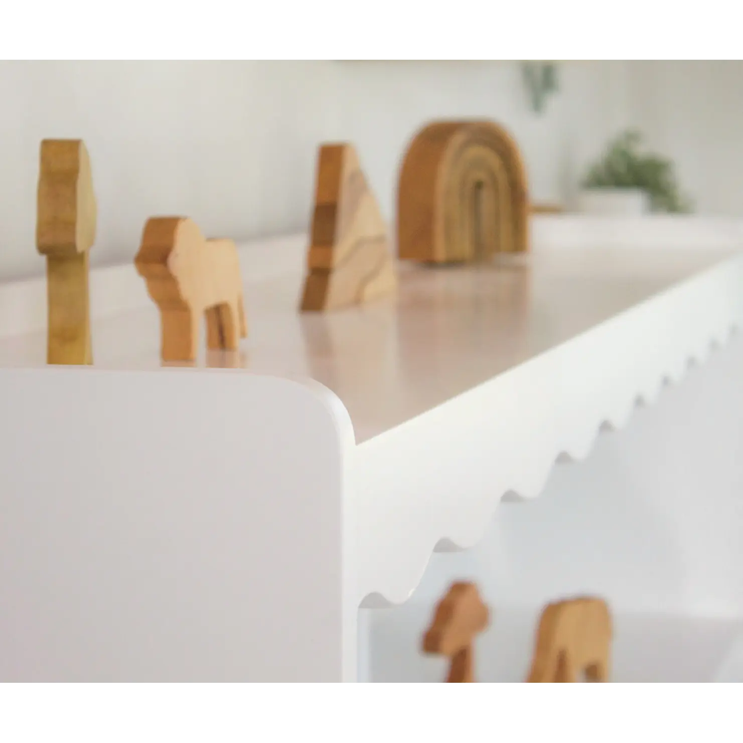 Mueble organizador infantil Waves de madera maciza  3