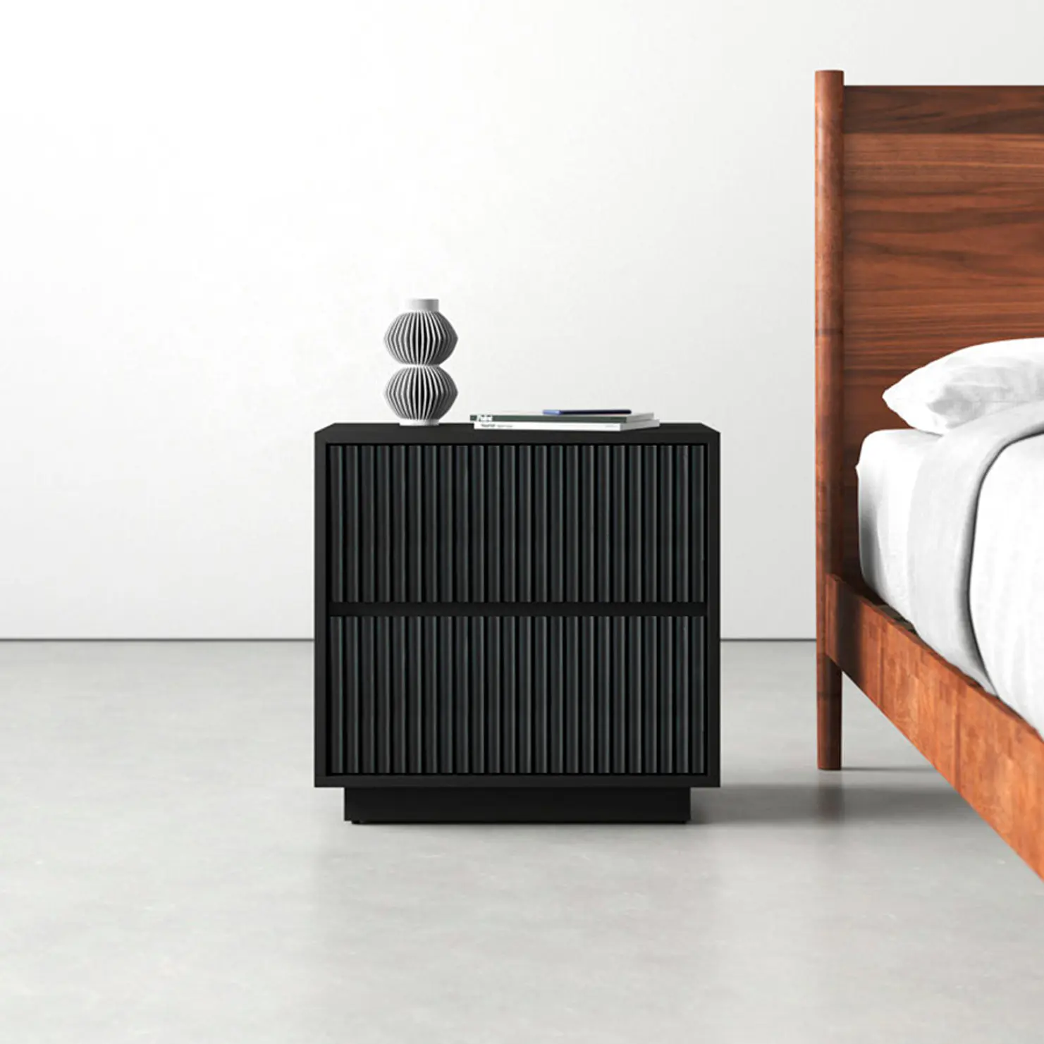 Velador de madera / Modelo Royal negro 50 cm. largo  1