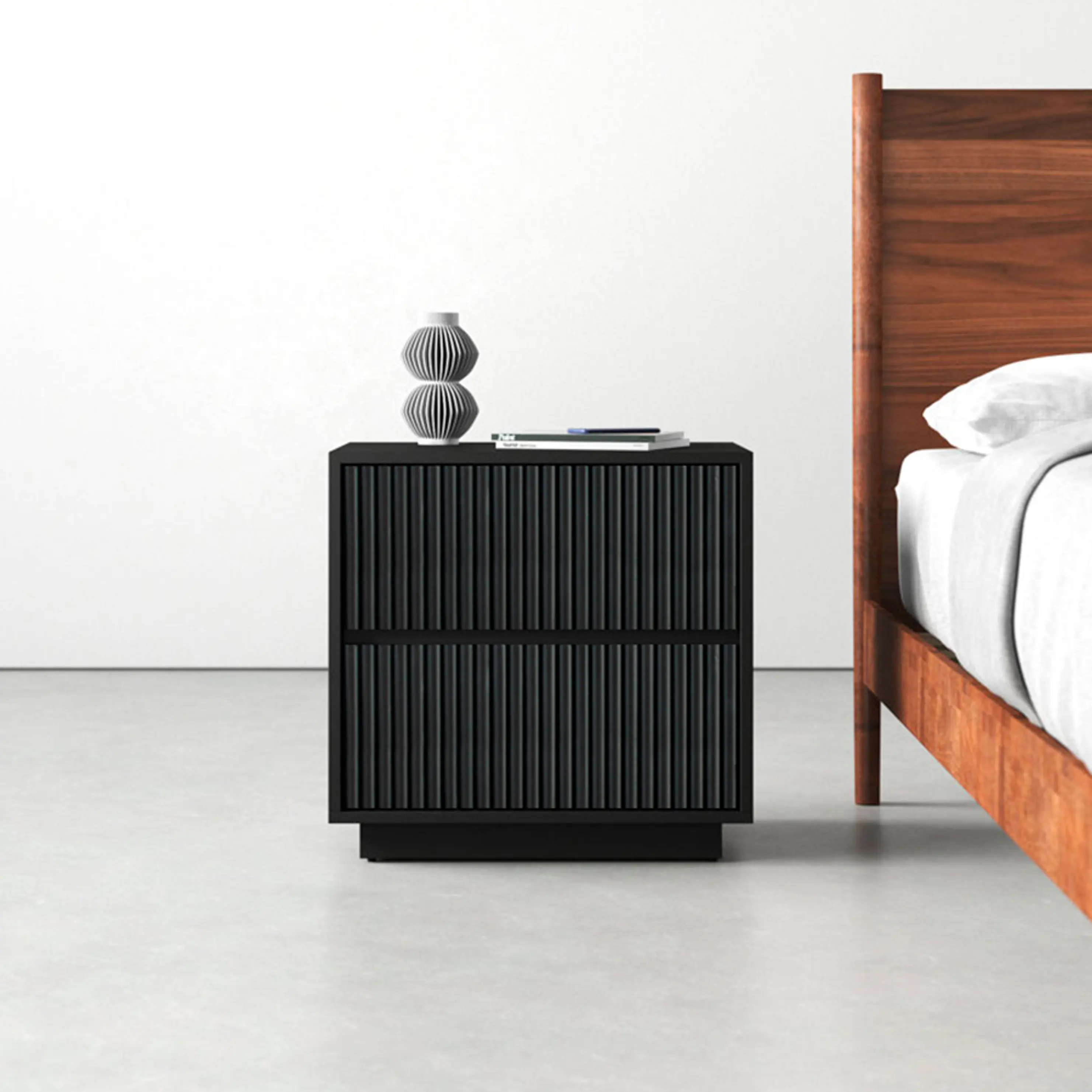 Velador de madera / Modelo Royal negro 50 cm. largo  1