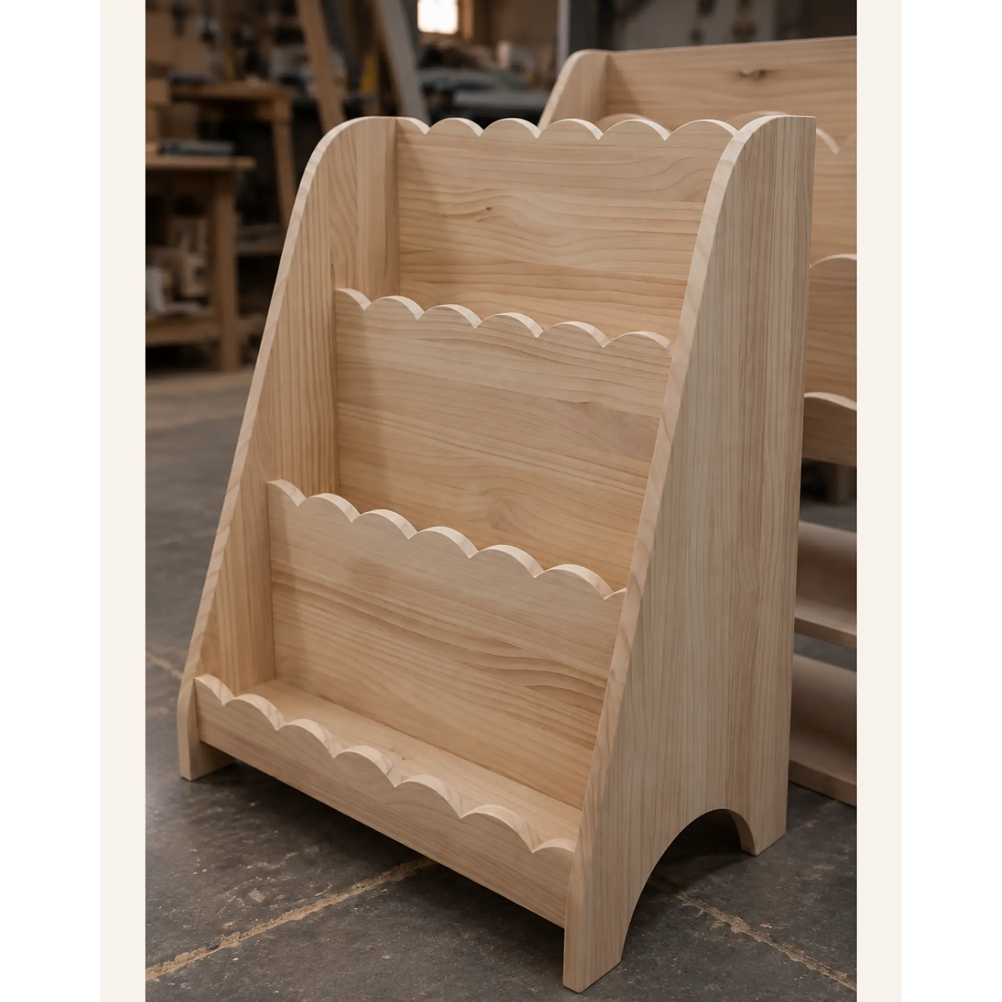Librero infantil de madera Scalloped / Hecho de madera maciza  2